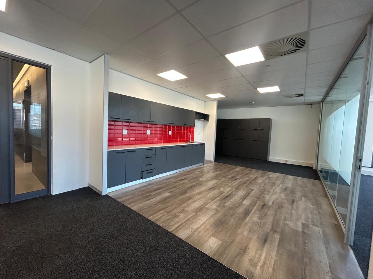 625m² Office Space to rent at 35 Lower Long Street in Cape Town CBD