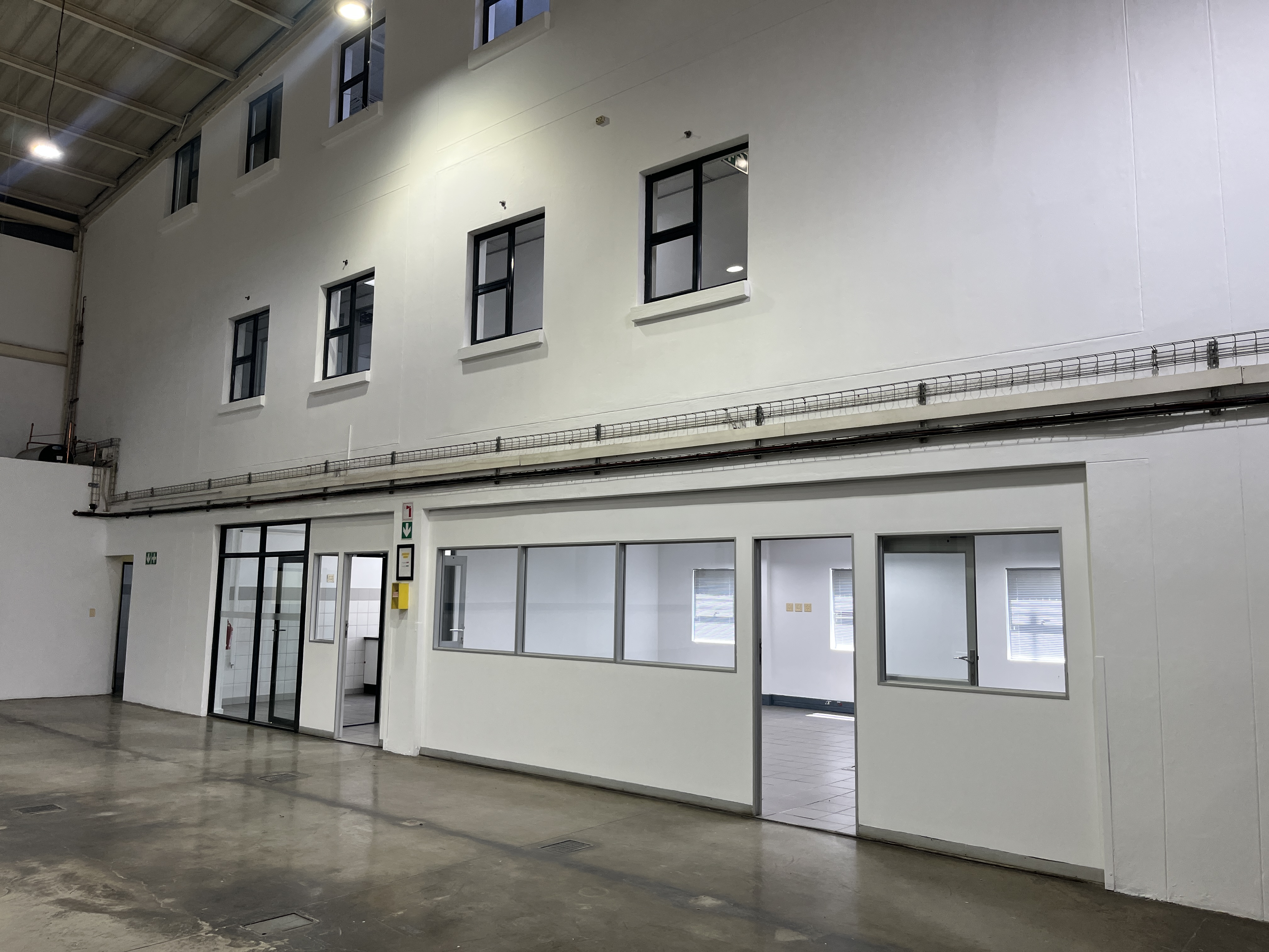 1 236m² Office Space to rent at DHL Building in Lyme Park
