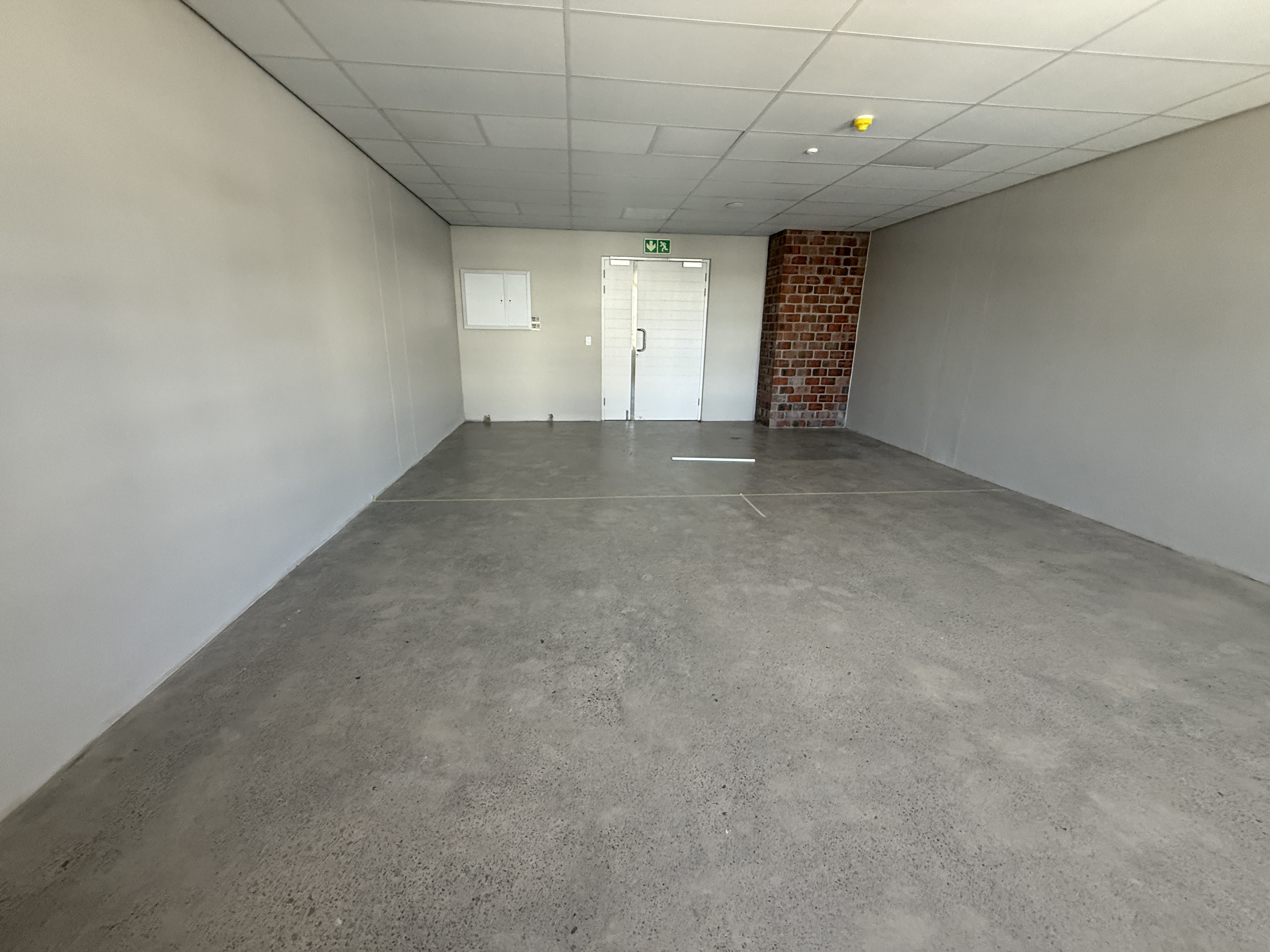 92m² Office Space to rent at Halo Medical Suites Paardevlei in Paardevlei