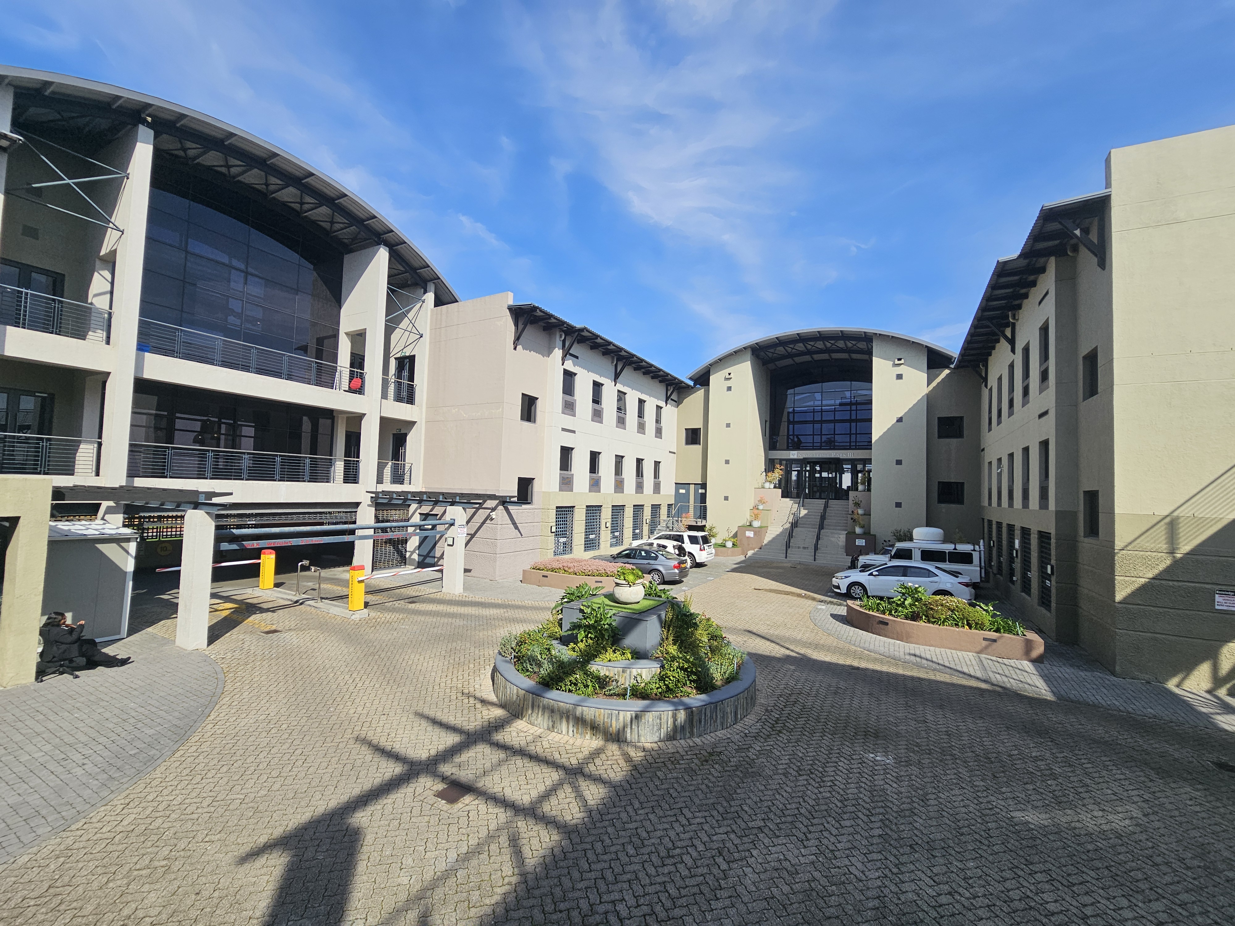 222m² Office Space to rent at Knowledge Park 3 in Century City