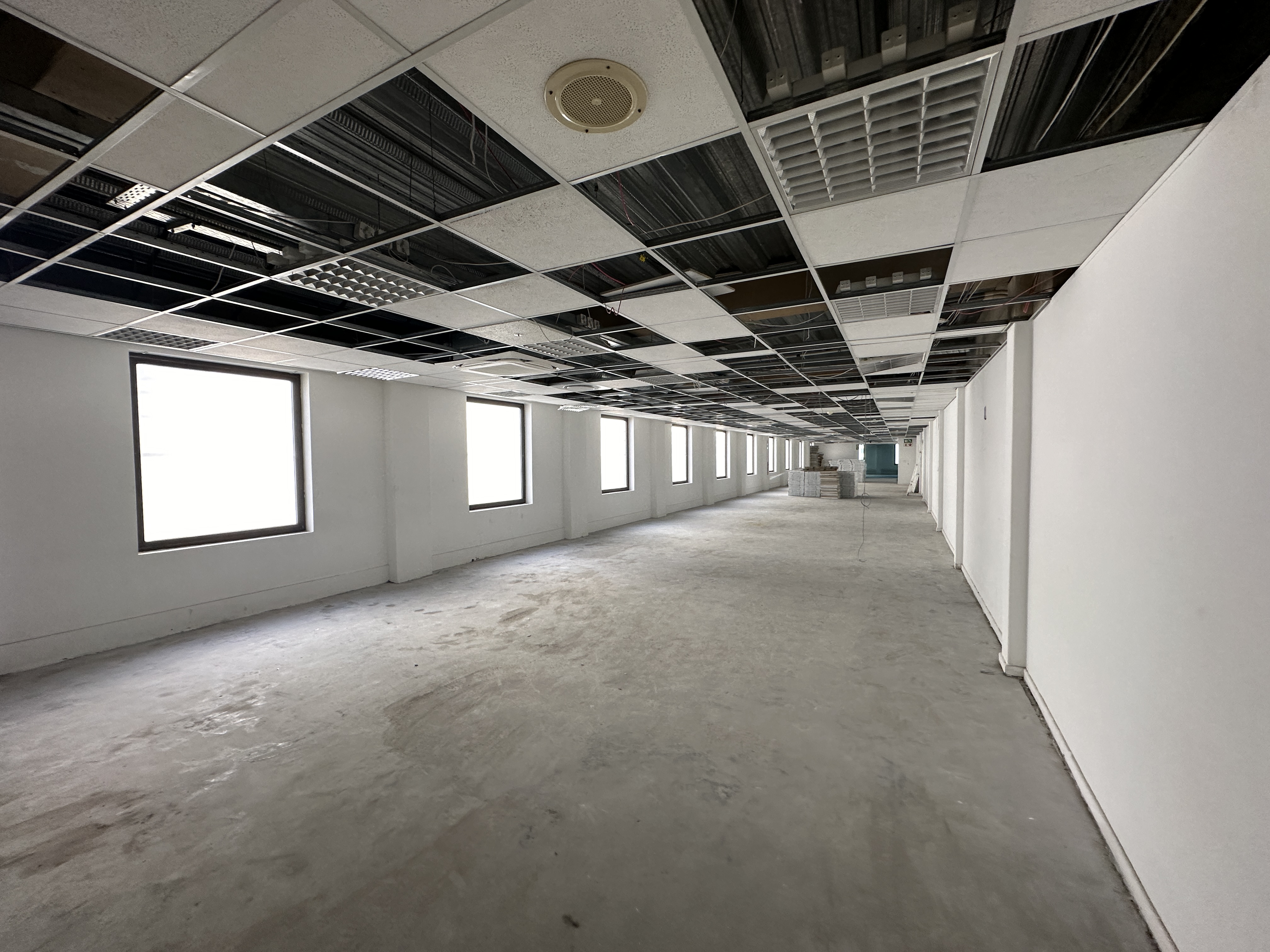 1 115m² Office Space to rent at Matador Centre in Cape Town CBD