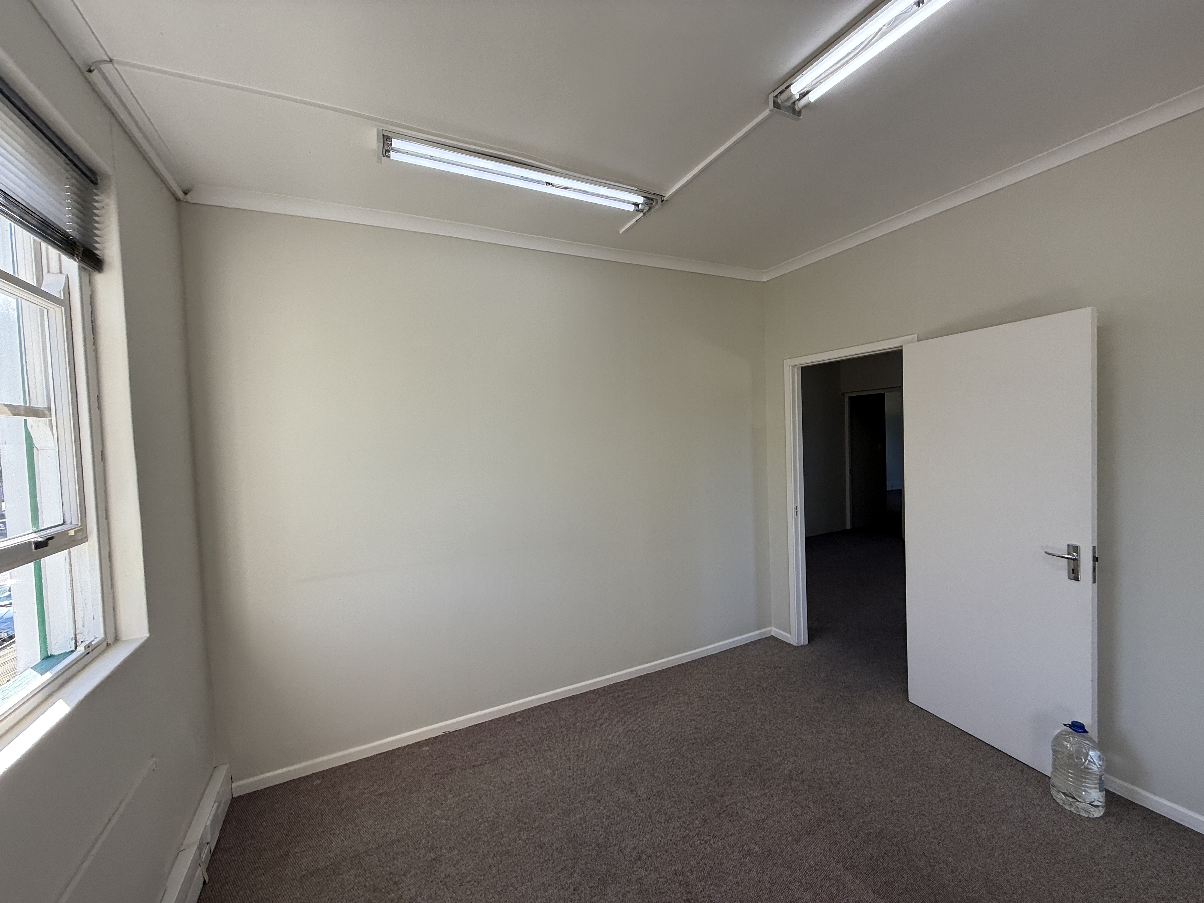 196m² Office Space to rent at Pastorie Park in Somerset West