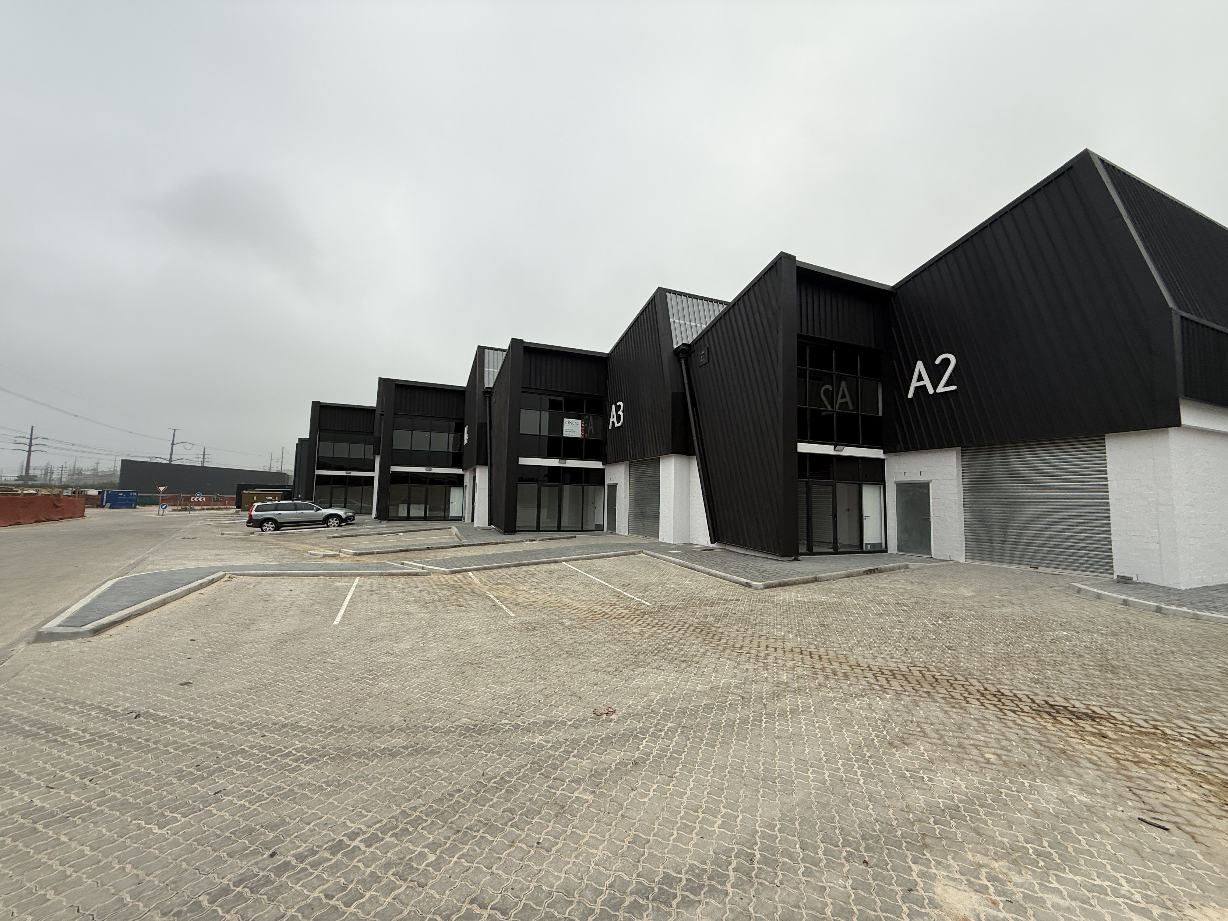 220m² Warehouse to rent at Riverside Business Park in Firgrove