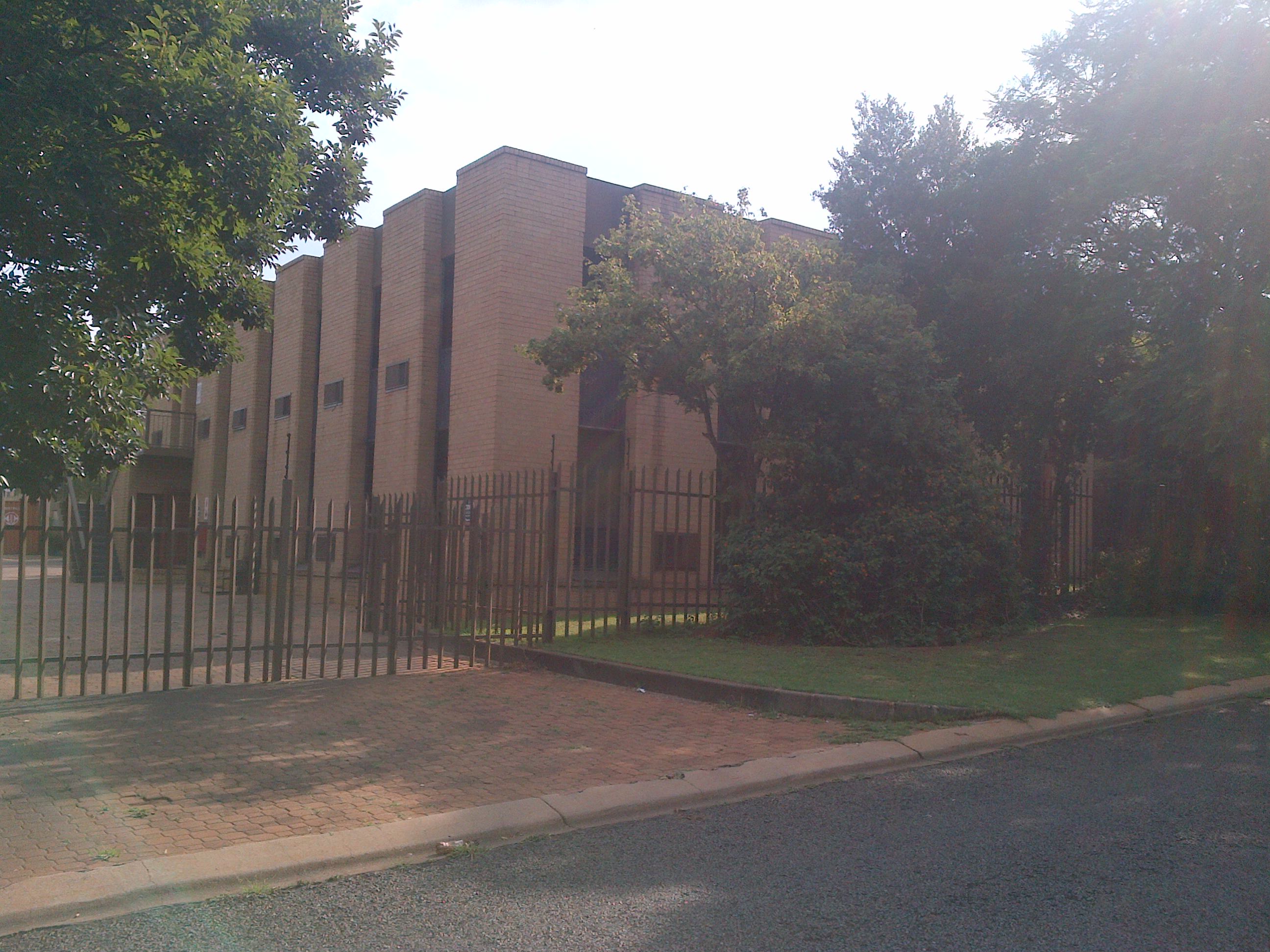 107m² Office Space to rent at Fairland Office Park in Fairland
