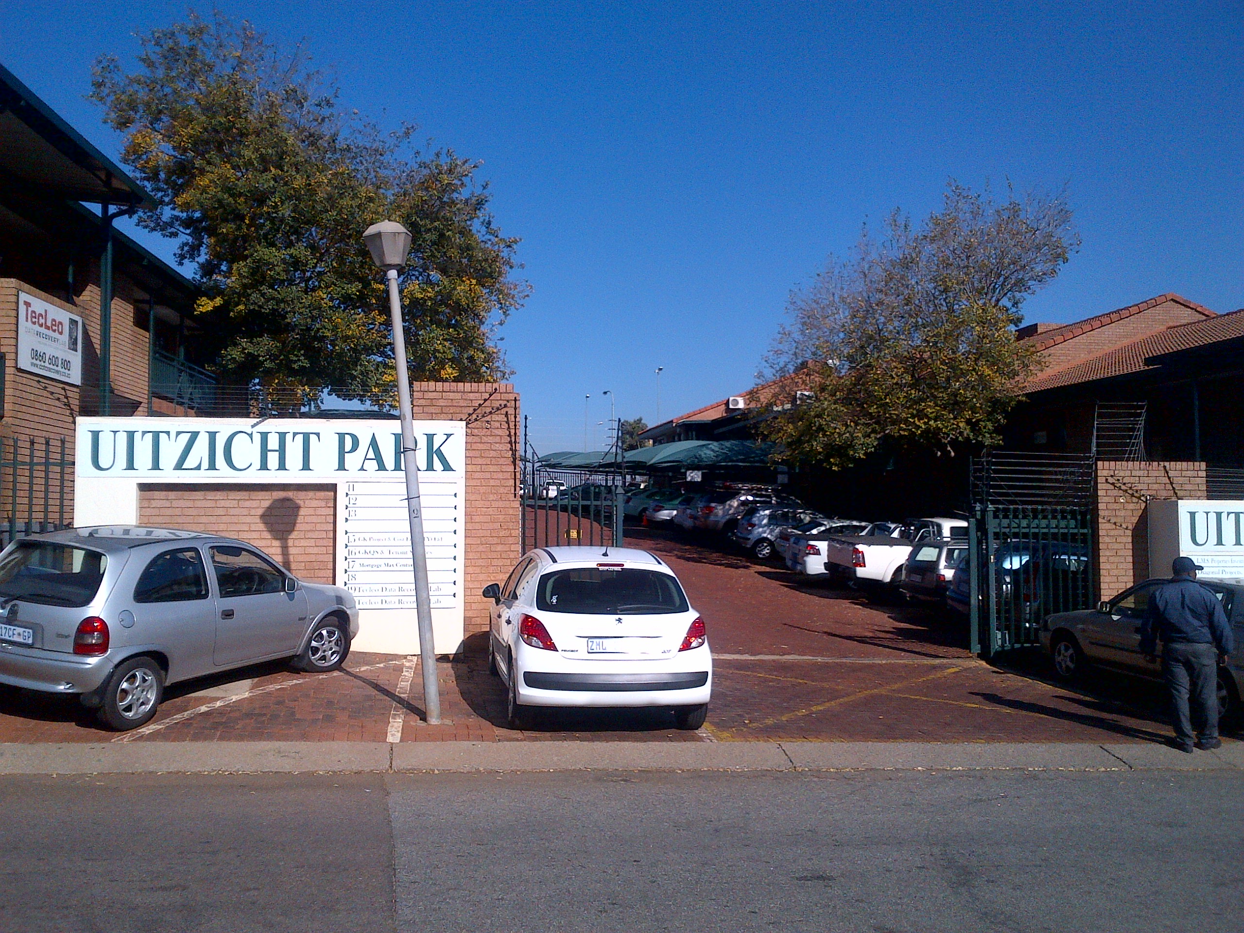 101m² Office Space to rent at Uitzicht Park in Highveld