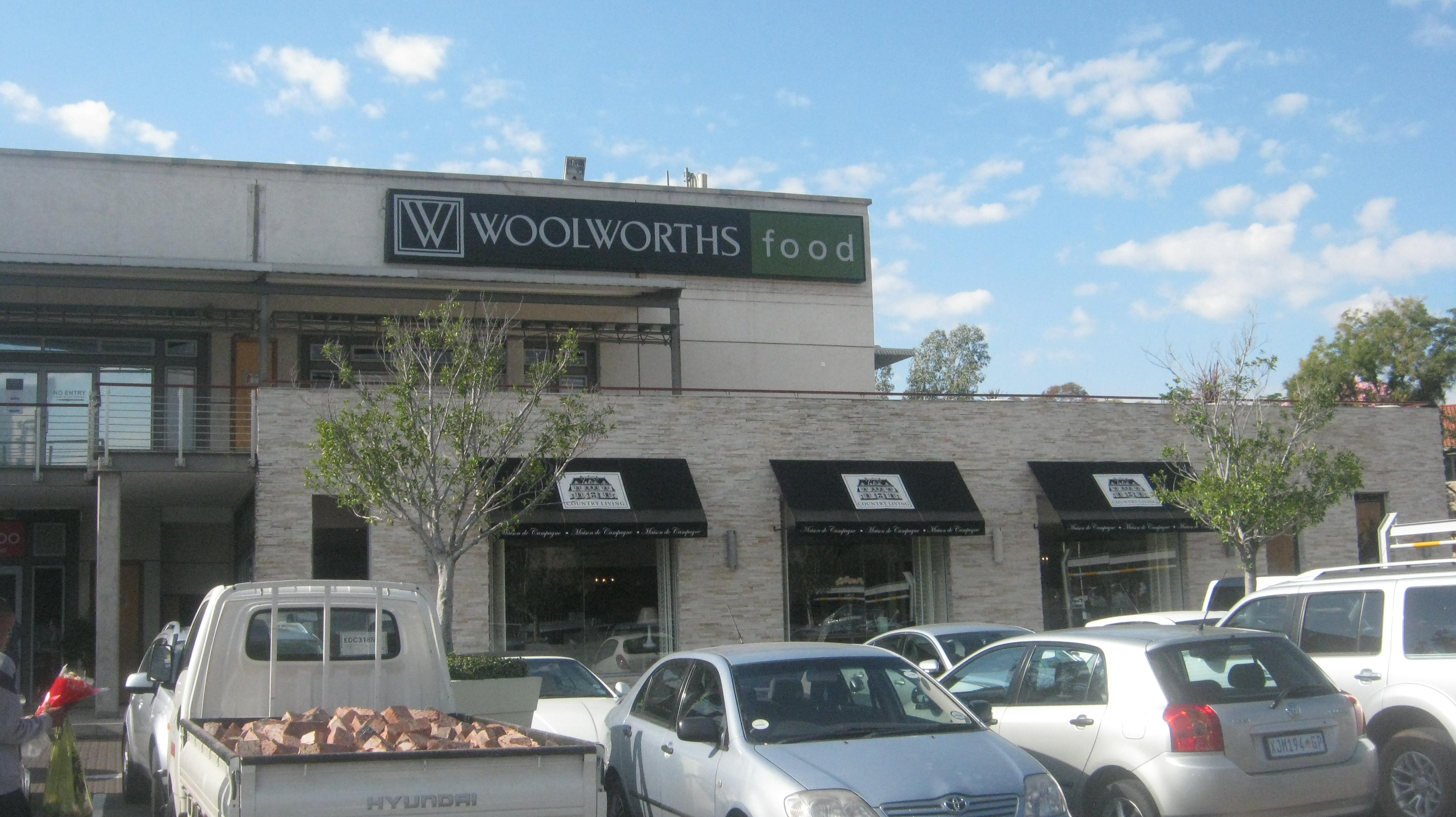 Retail Shops to rent at Atholl Square in Sandown JHB