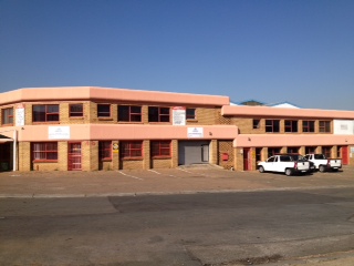 Warehouse to rent at Staceylee Industrial Park in Jet Park