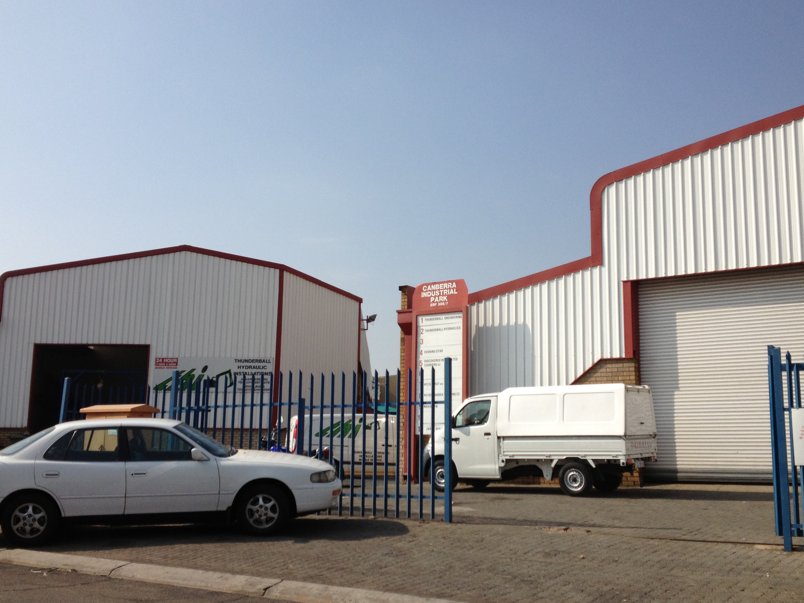 220m² Warehouse to rent at Canberra Industrial Park in Jet Park
