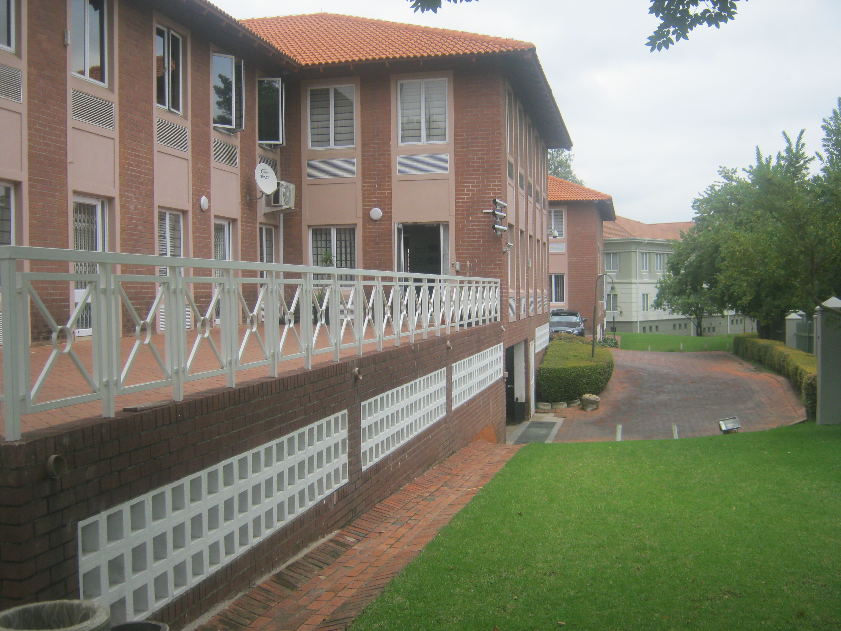 263m² Office Space to rent at Burnside Island in Craighall Park
