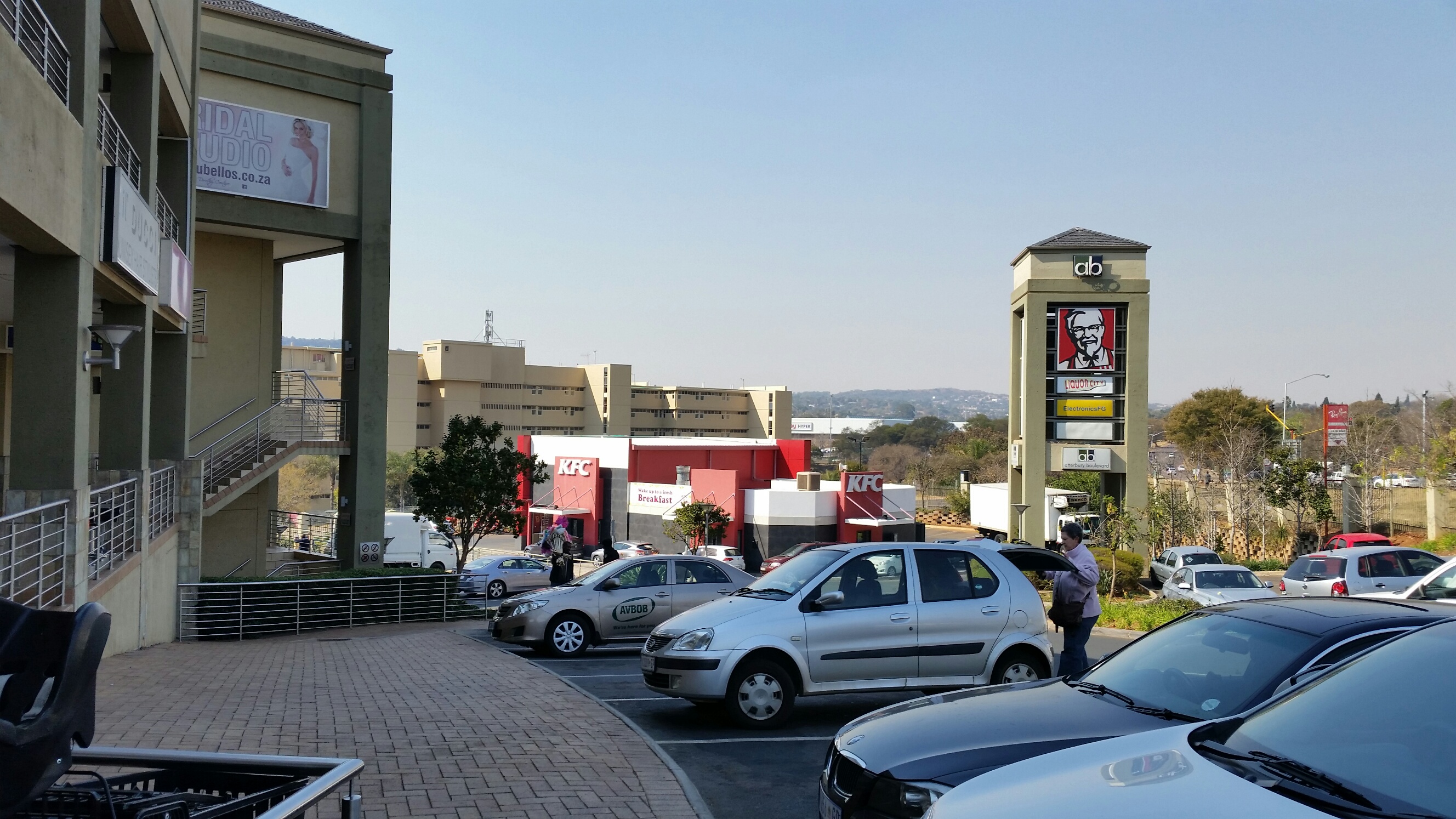 215m² Retail Shops to rent at Atterbury Boulevard in Faerie Glen