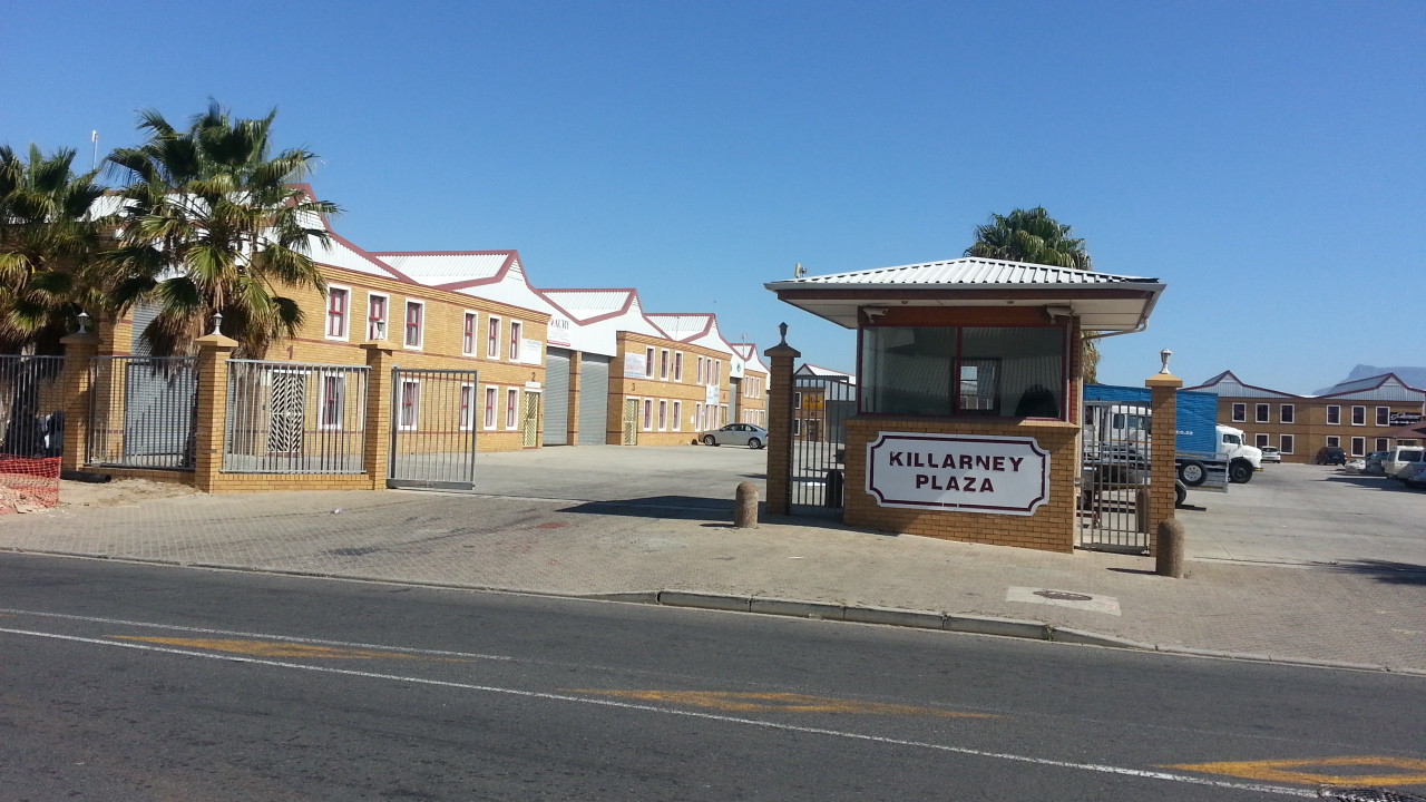 330m² Warehouse to rent at Killarney Plaza in Killarney Gardens