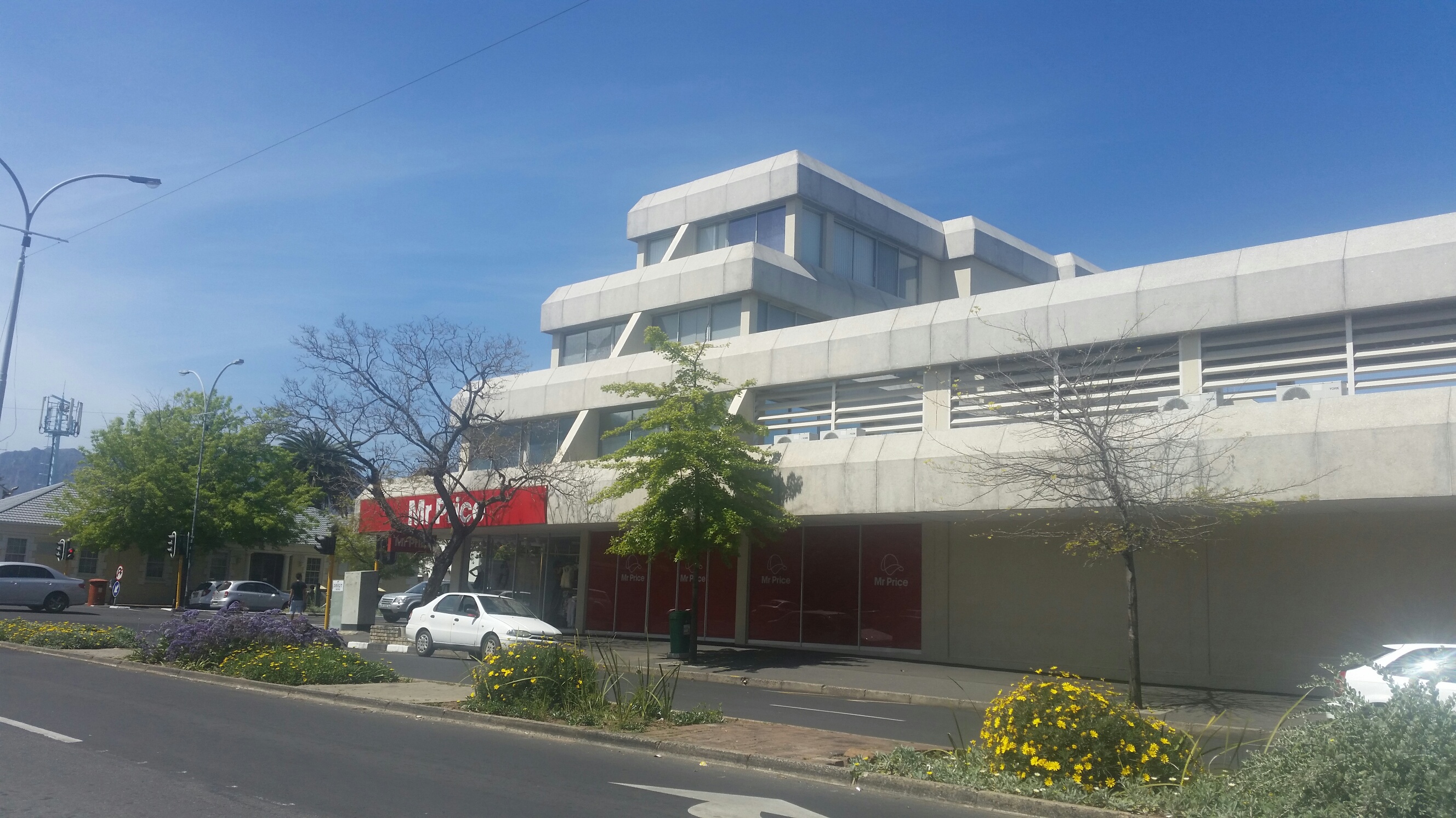 169m² Office Space to rent at Somerset Centre in Somerset West Central