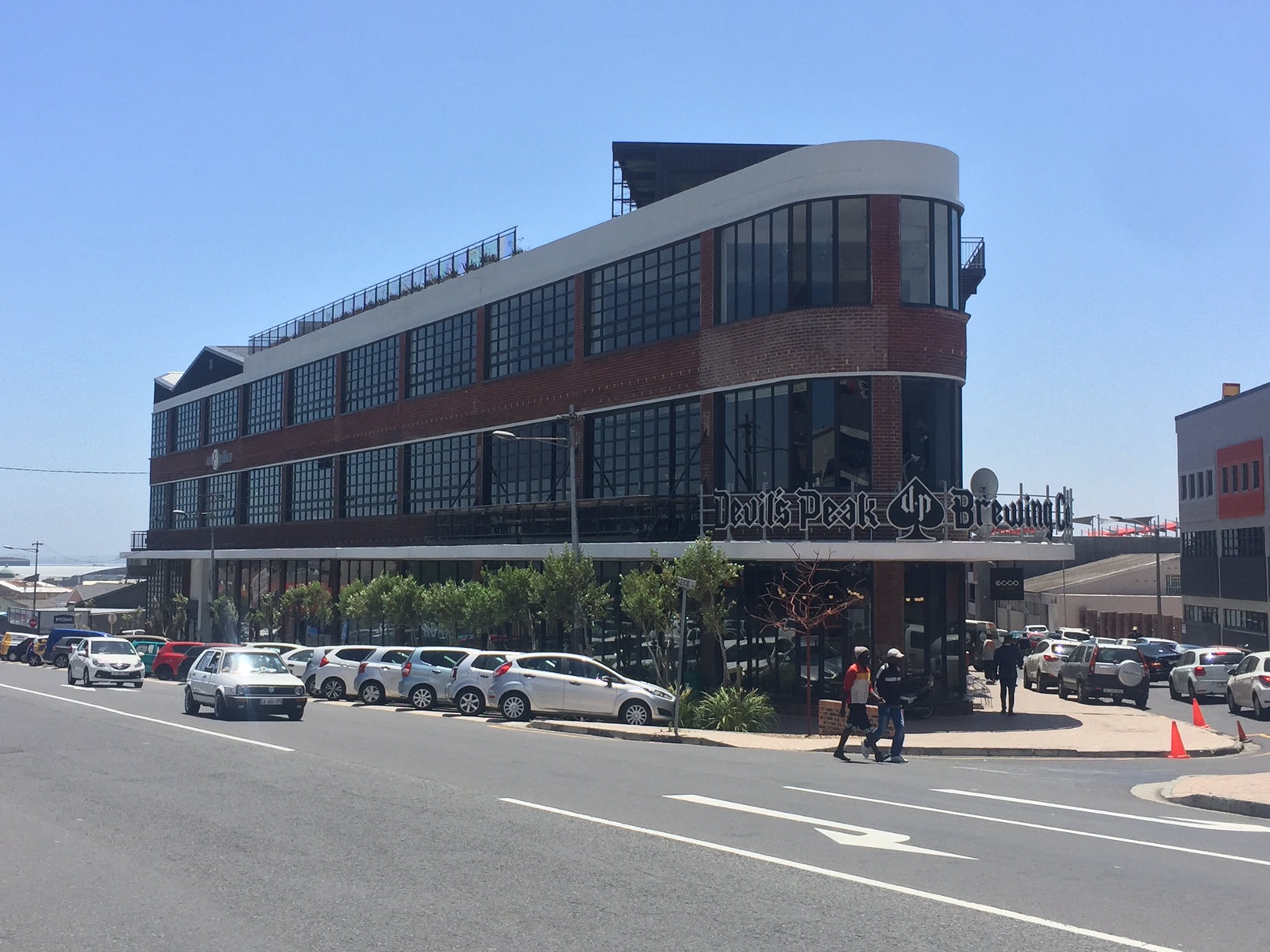 262m² Retail Shops to rent at 97 Durham Avenue in Salt River