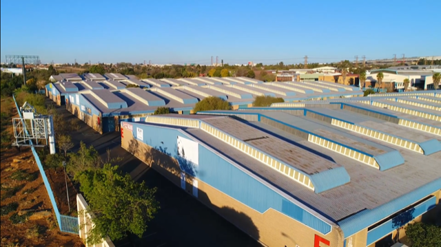 350m² Warehouse to rent at Route 24 - A in Meadowdale