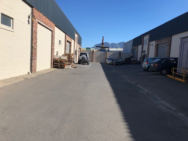 Warehouse to rent at Clarkson Square in Strand