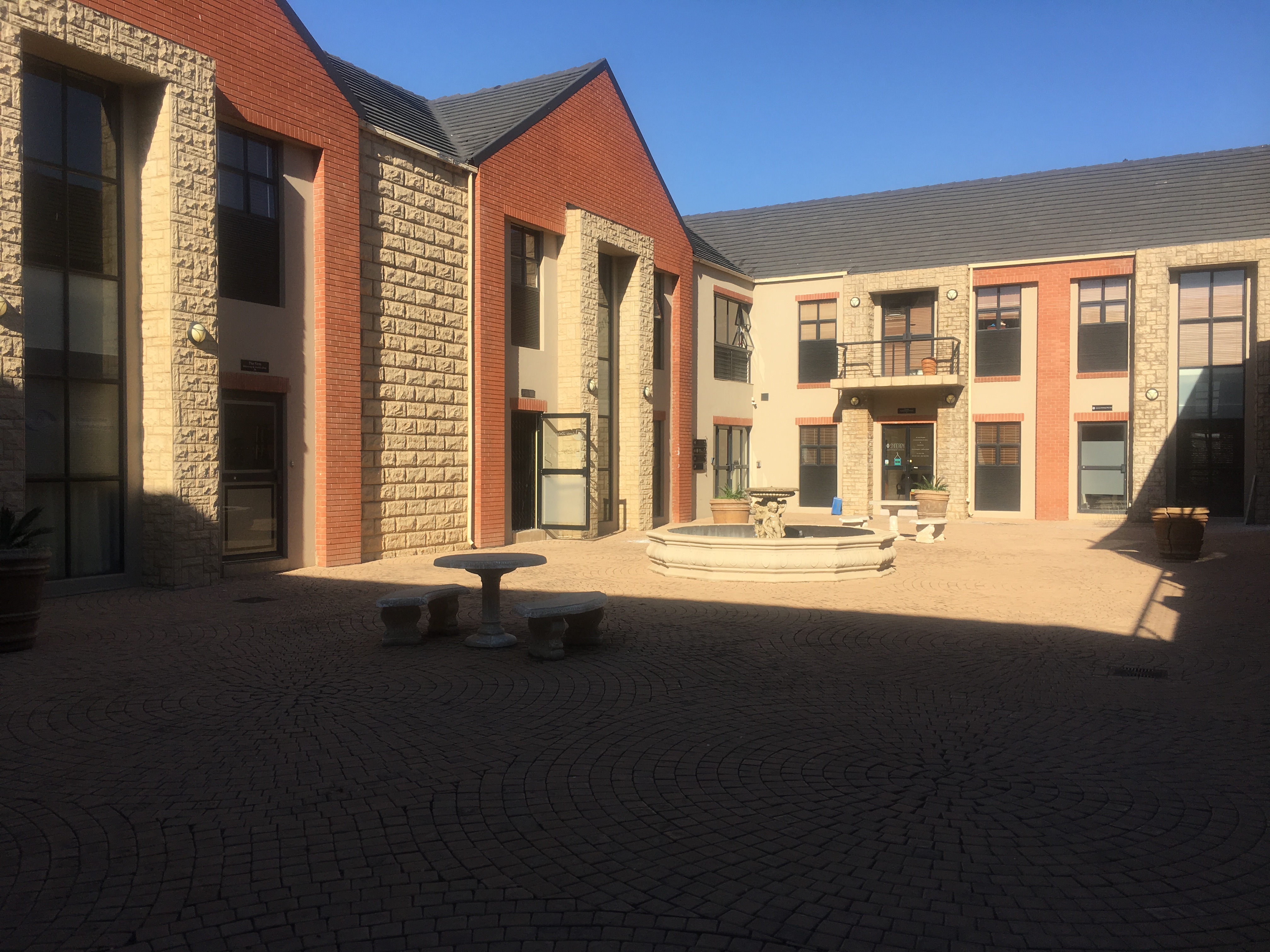 Retail Shops to rent at Featherbrooke Business Park in Featherbrooke Estate