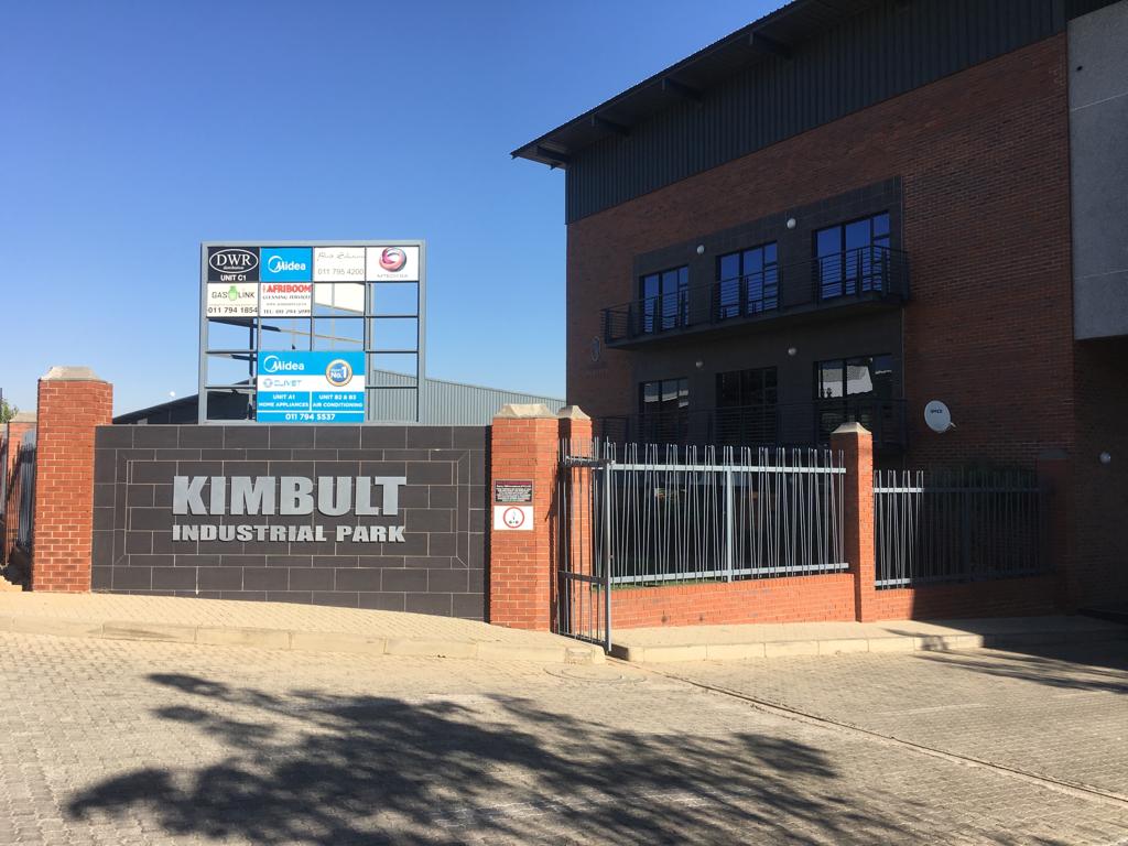 200m² Office Space to rent at Kimbuilt Industrial Park in Laser Park