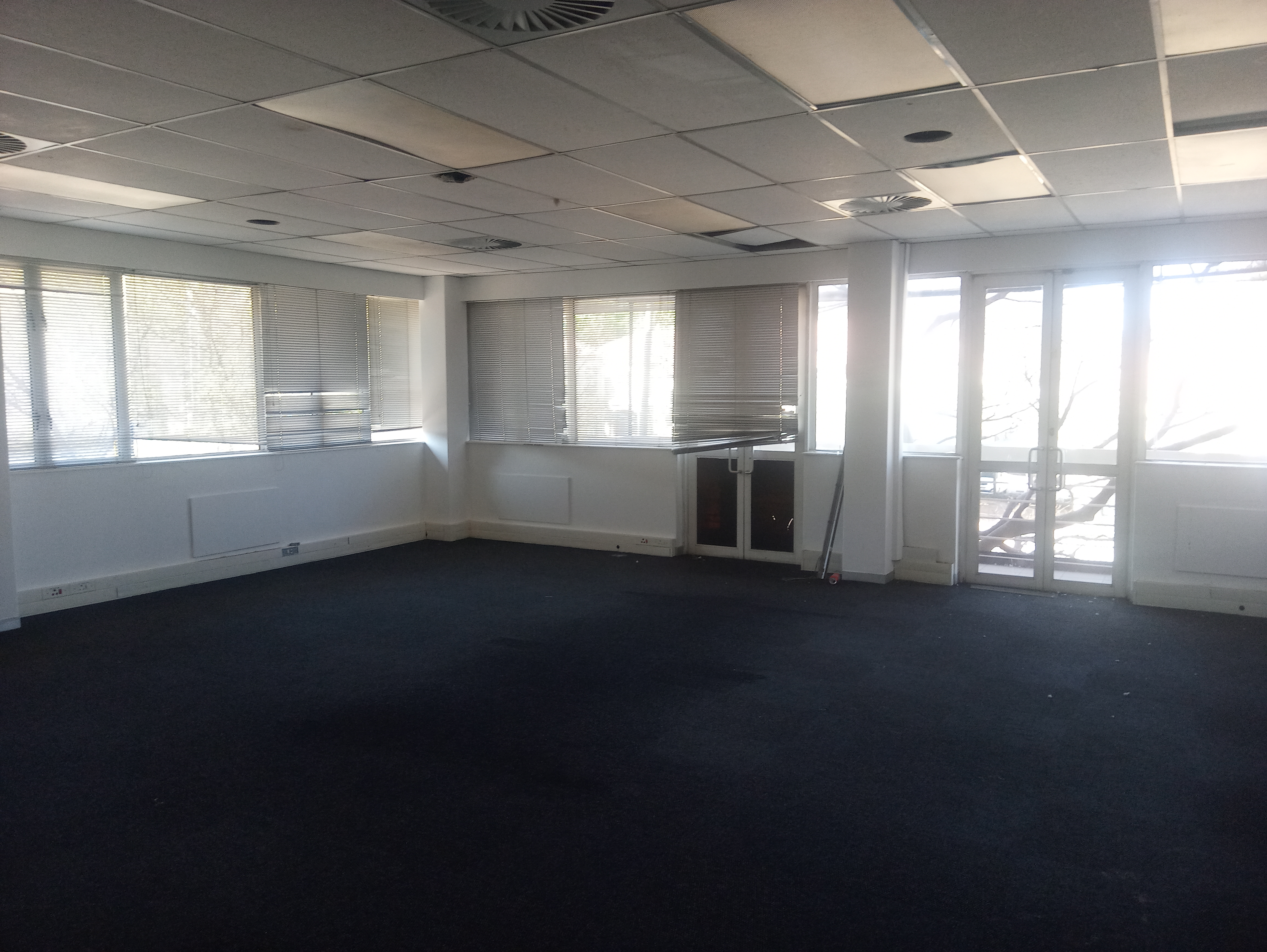 2 564m² Office Space to rent at Makinor House in Ferndale