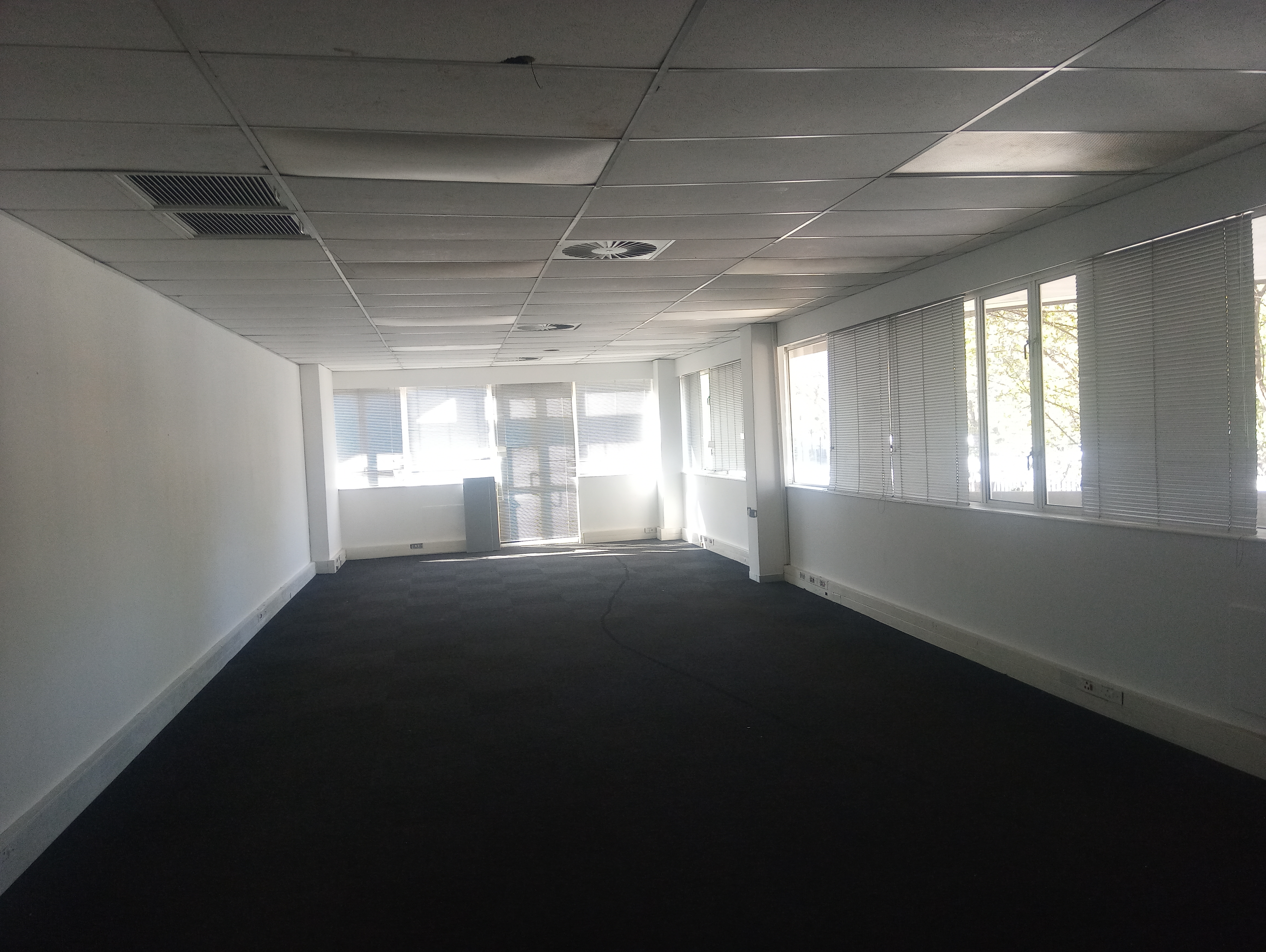 2 564m² Office Space to rent at Makinor House in Ferndale