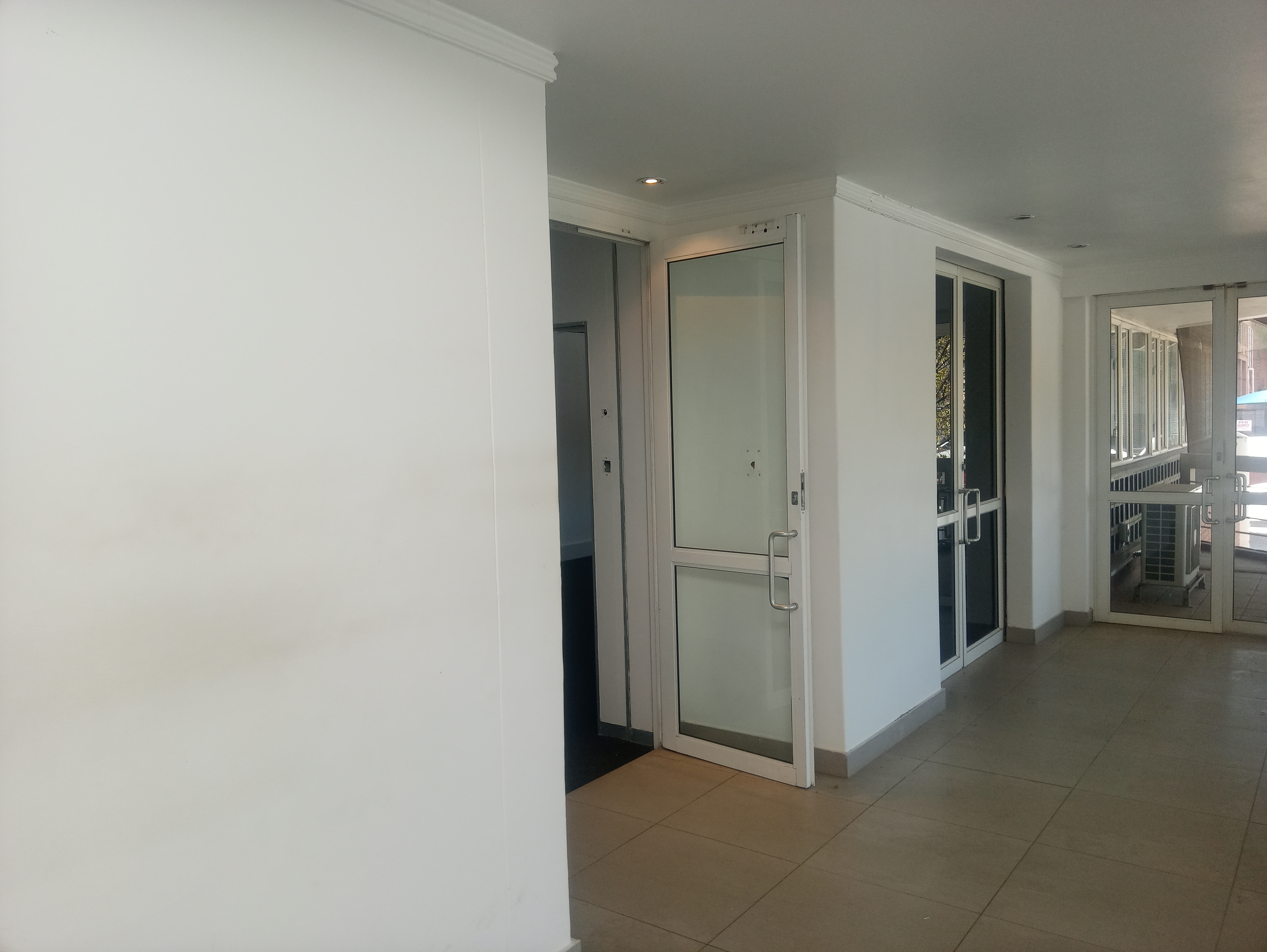 2 564m² Office Space to rent at Makinor House in Ferndale