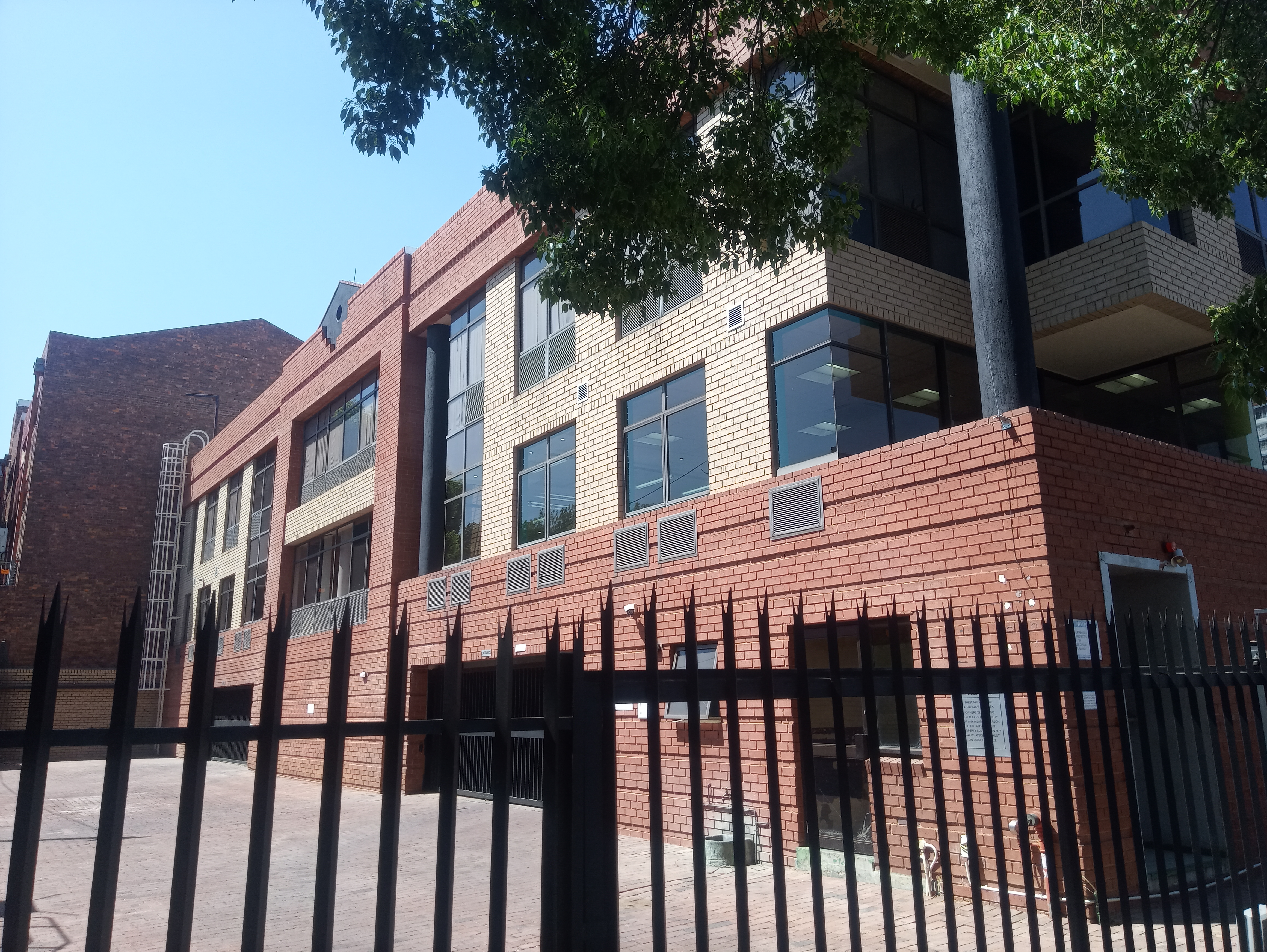 700m² Office Space to rent at Erf 4/732 Randburg in Ferndale