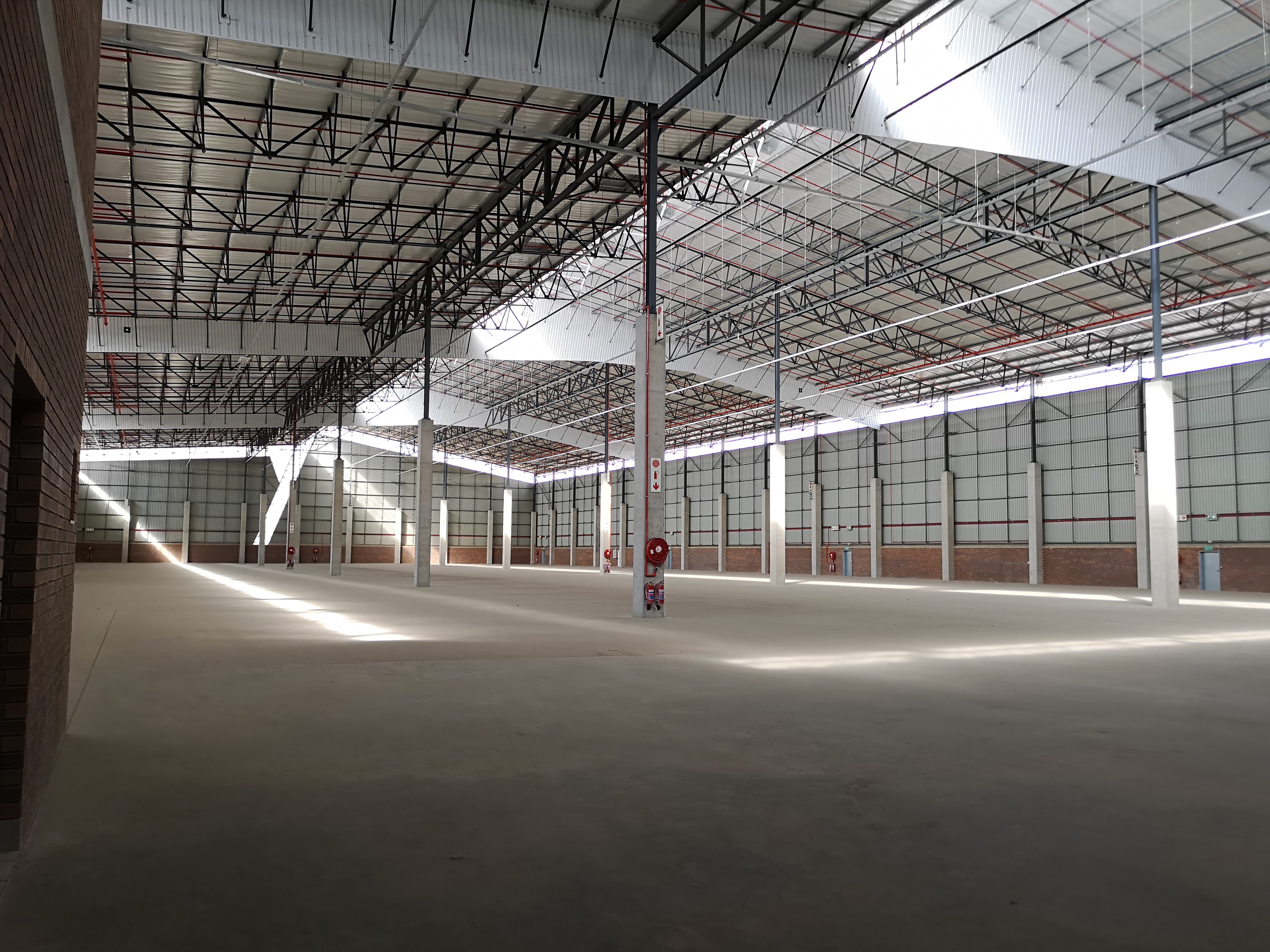 18 756m² Warehouse to rent at Ashworth Logistics Park in Linbro