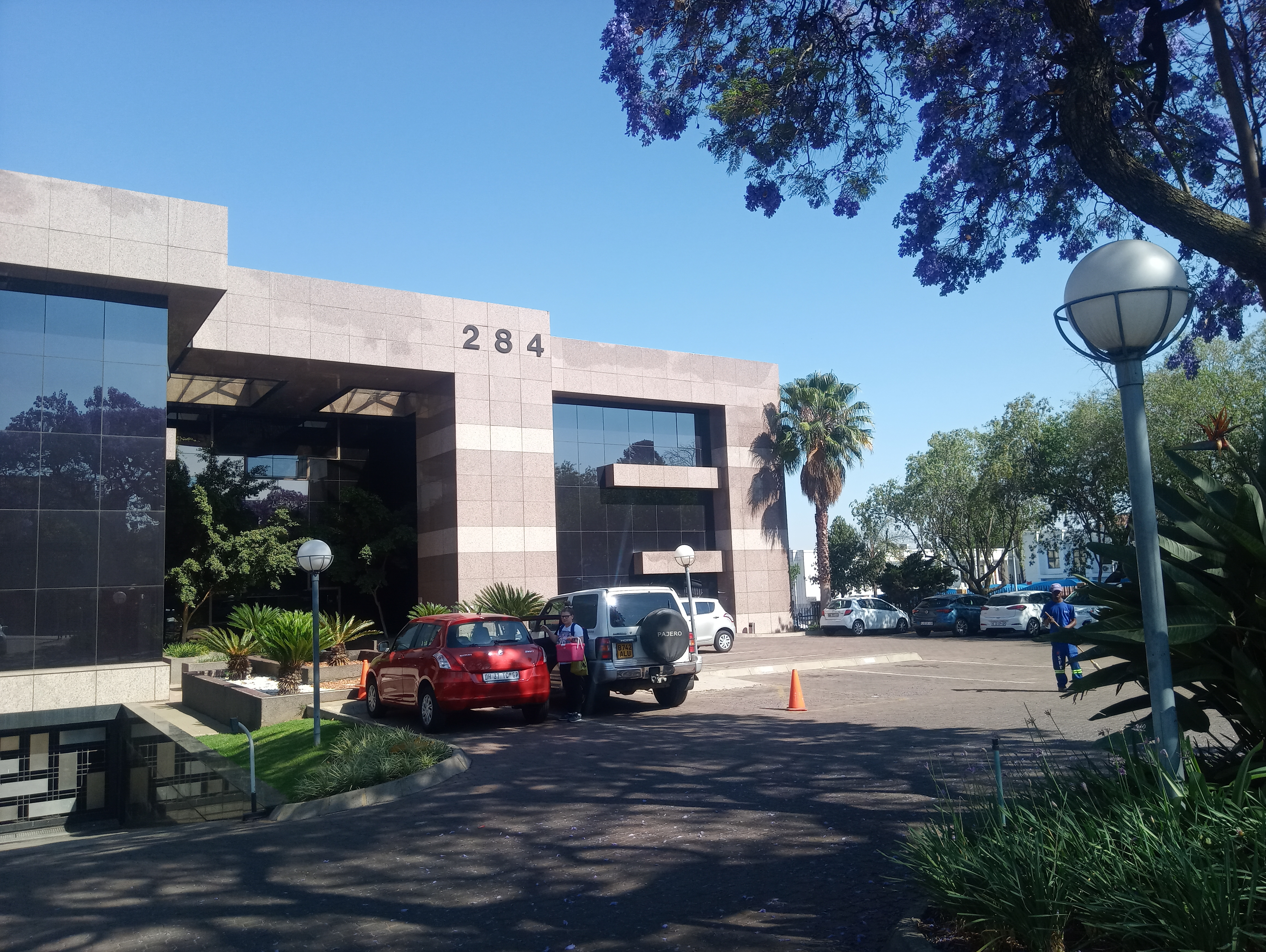 411m² Office Space to rent at 284 Oak Avenue in Ferndale