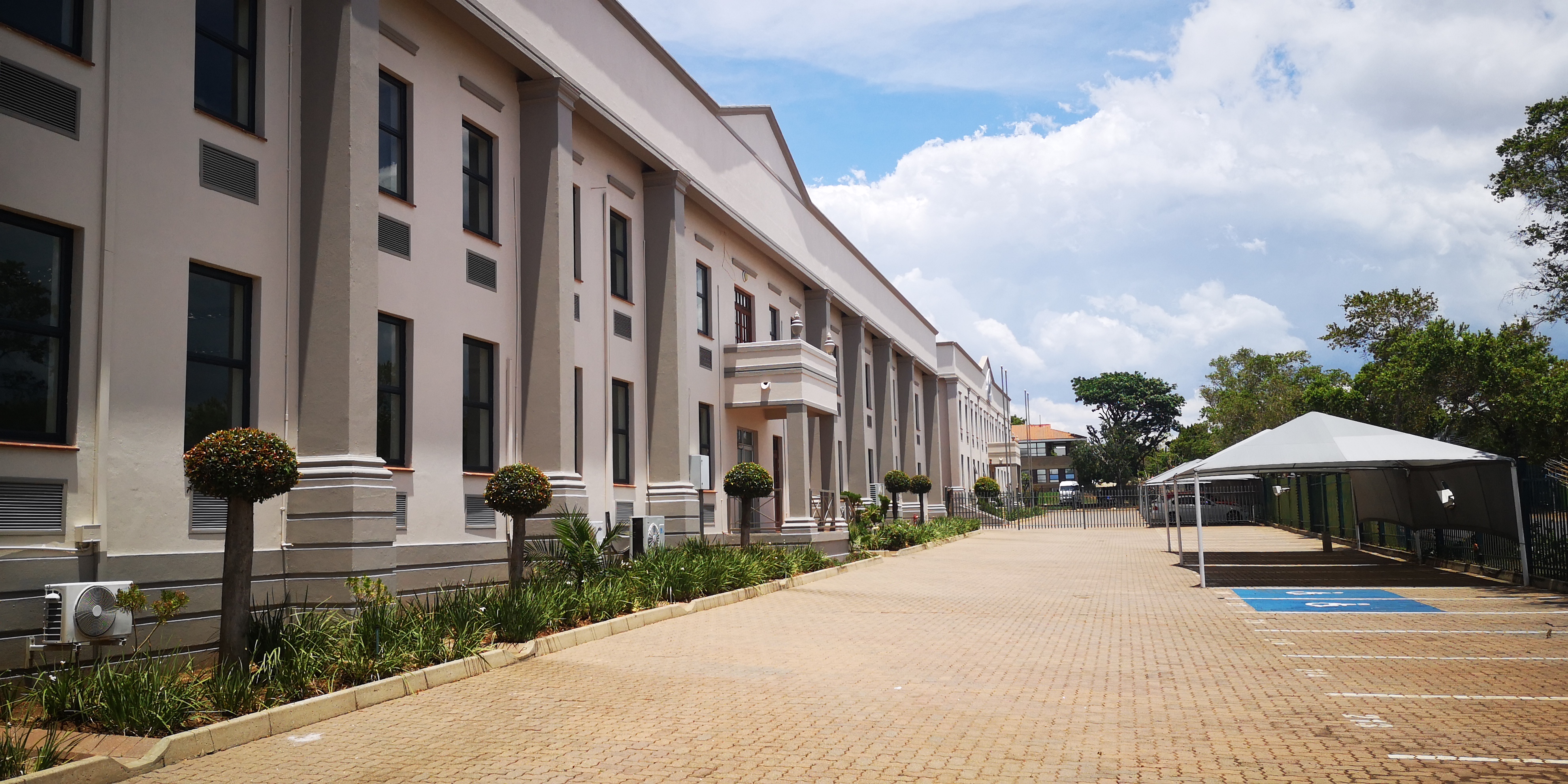 Warehouse to rent at Alphen Square West in Randjespark