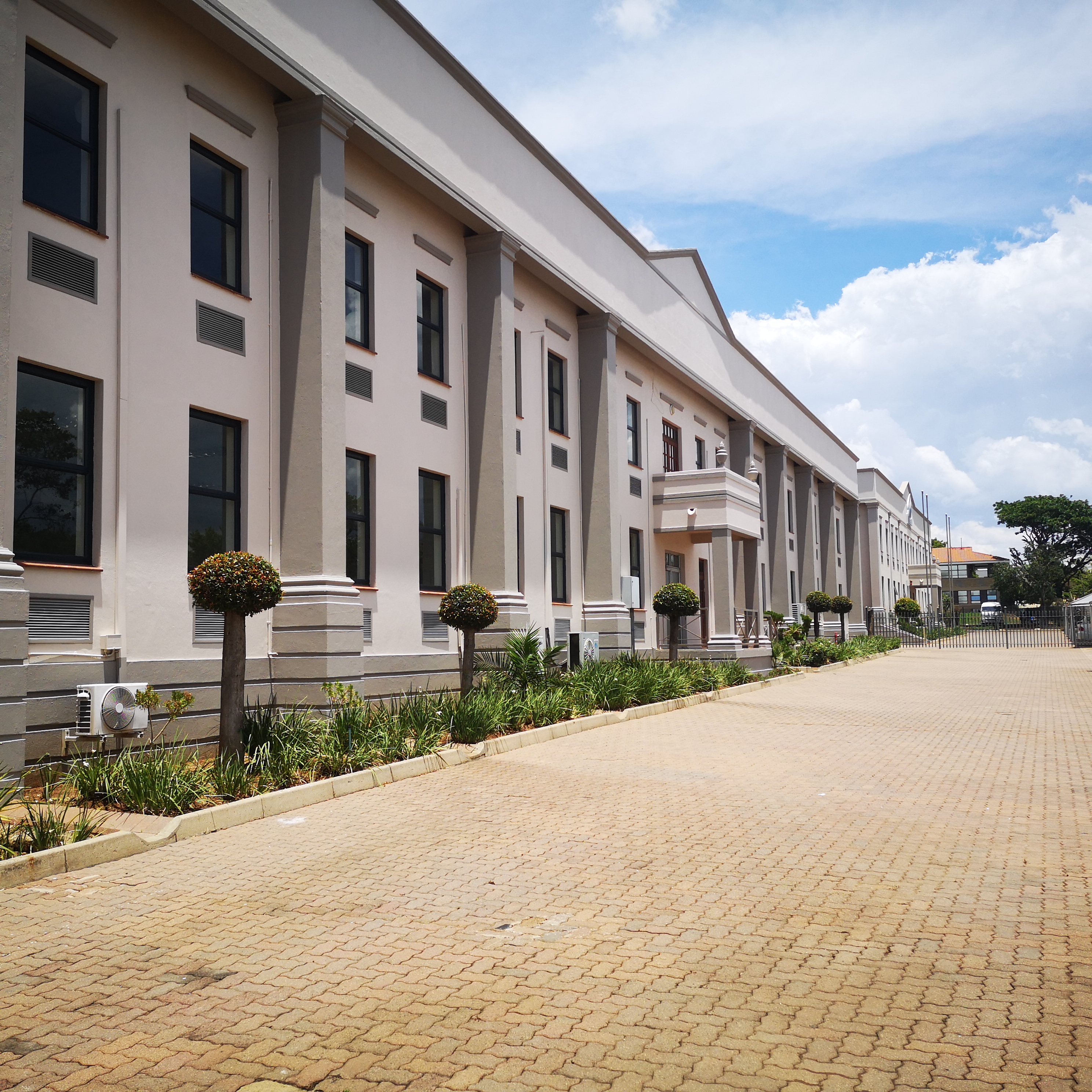 Warehouse to rent at Alphen Square West in Randjespark