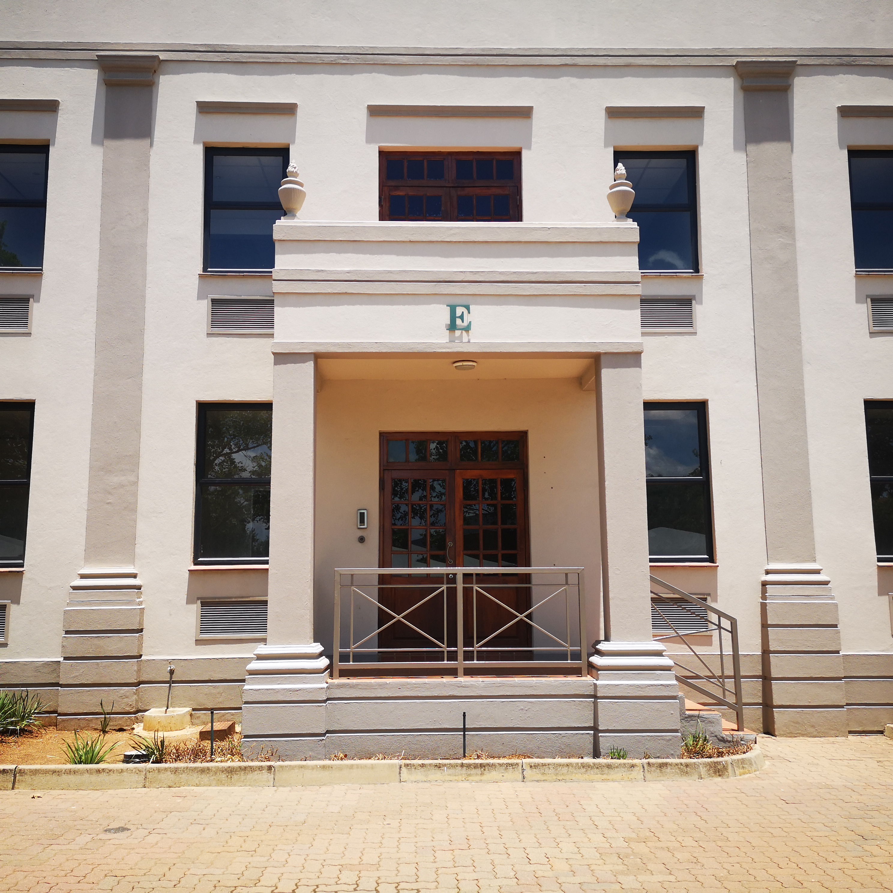 Warehouse to rent at Alphen Square West in Randjespark