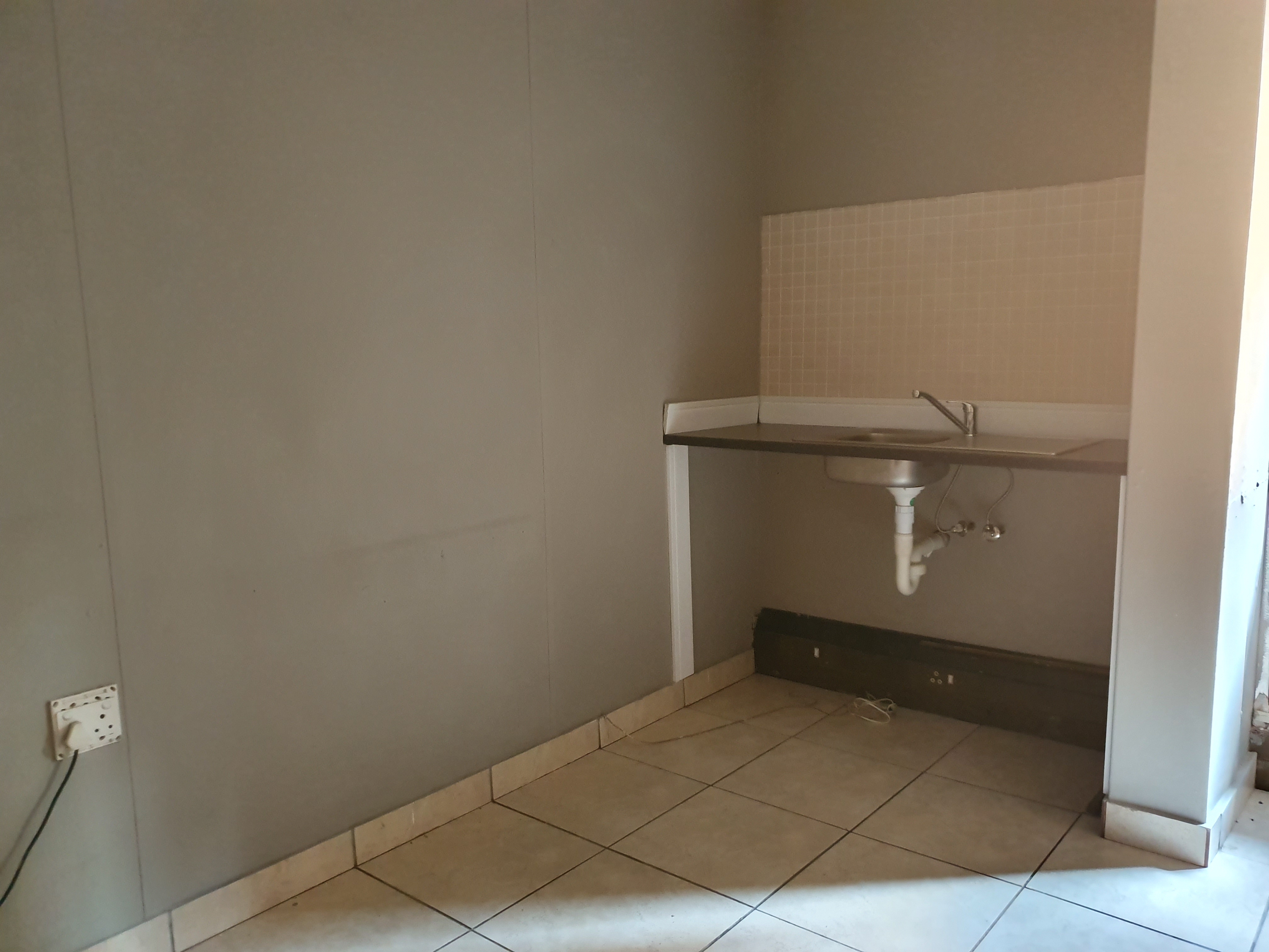 91m² Office Space to rent at Oak Place in Ferndale