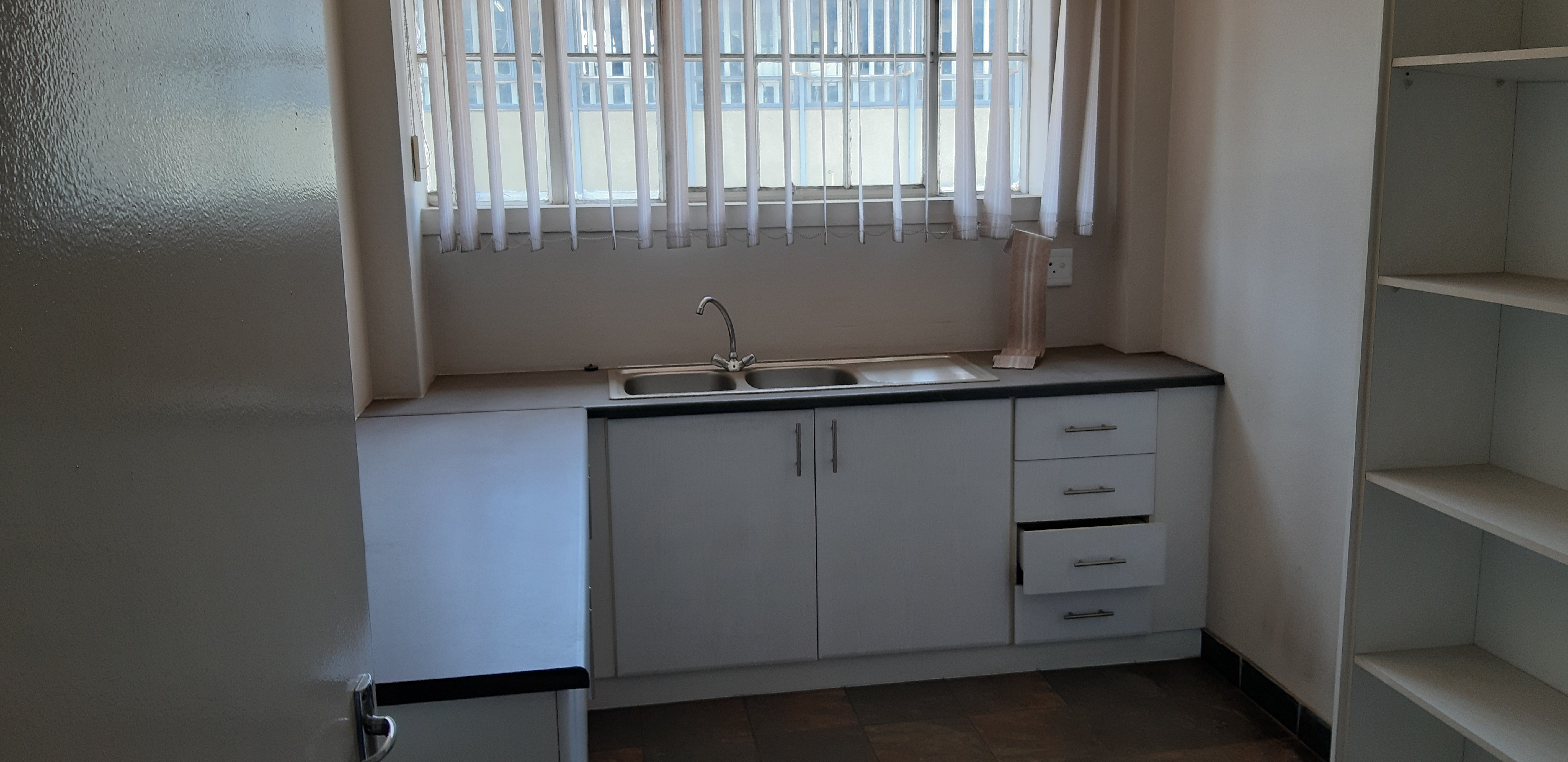 Warehouse to rent at Northreef Park in Elandsfontein