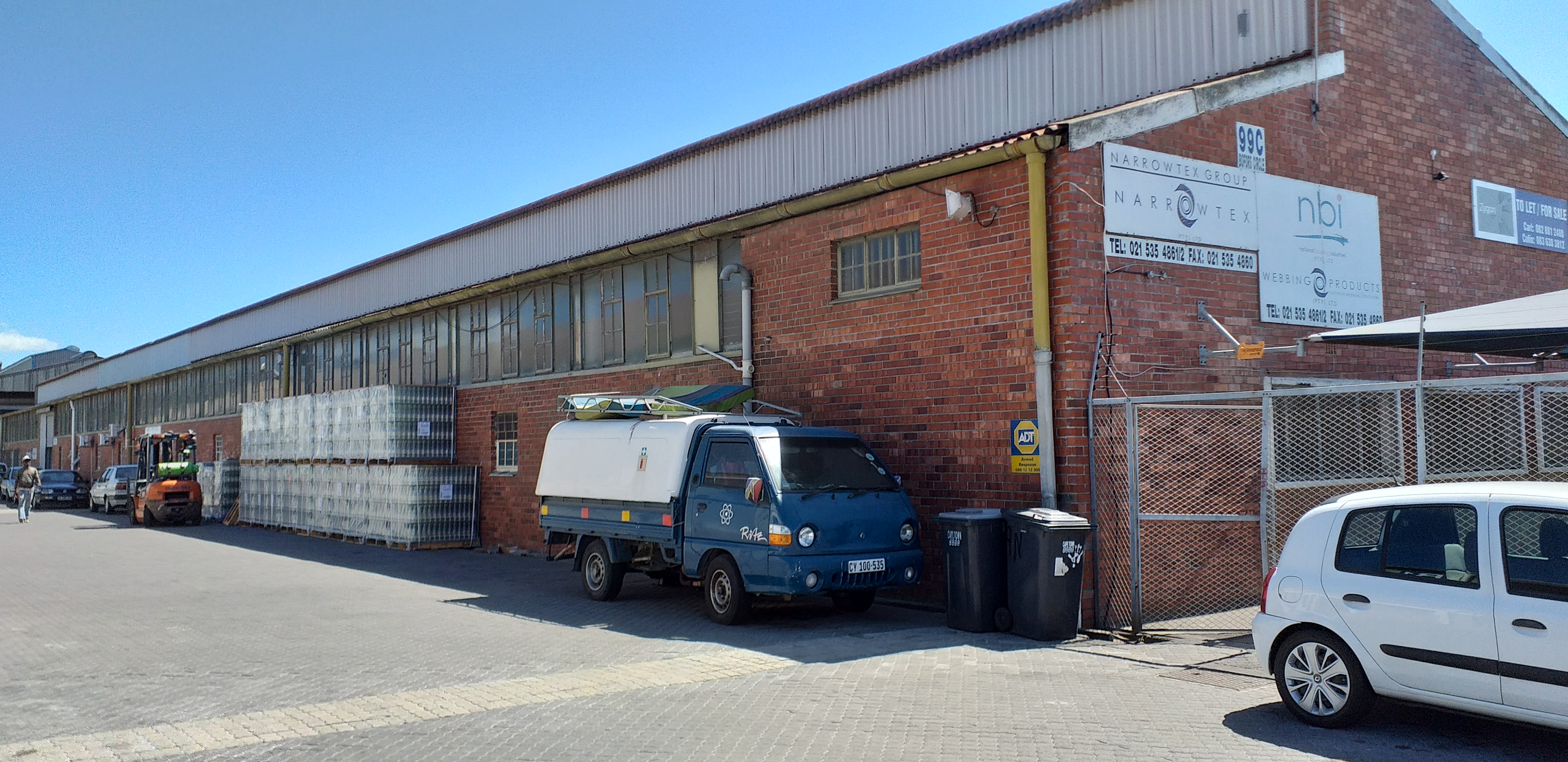1 382m² Warehouse to rent at 99 Bofors Circle in Epping Industrial