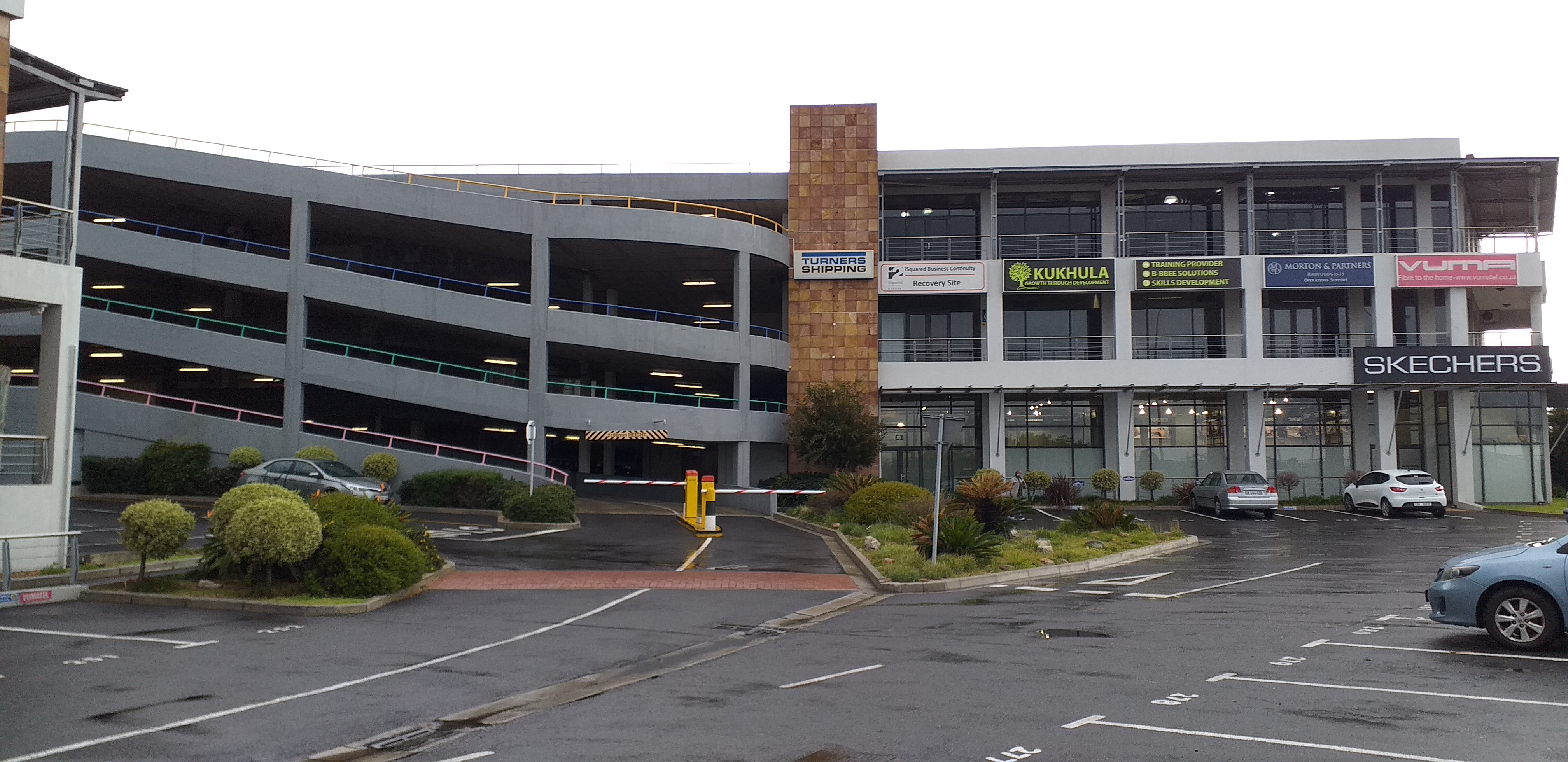 Retail Shops to rent at M5 Business Park in Maitland