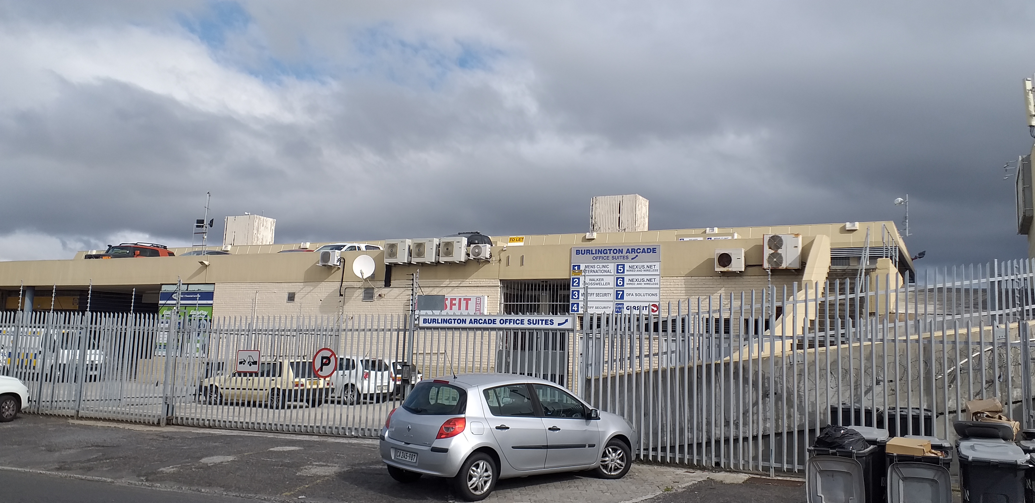 87m² Office Space to rent at Burlington Arcade in Wynberg
