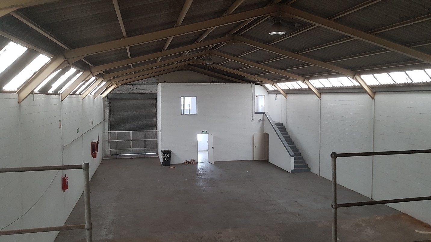 482m² Warehouse to rent at 38 Stella Road in Montague Gardens