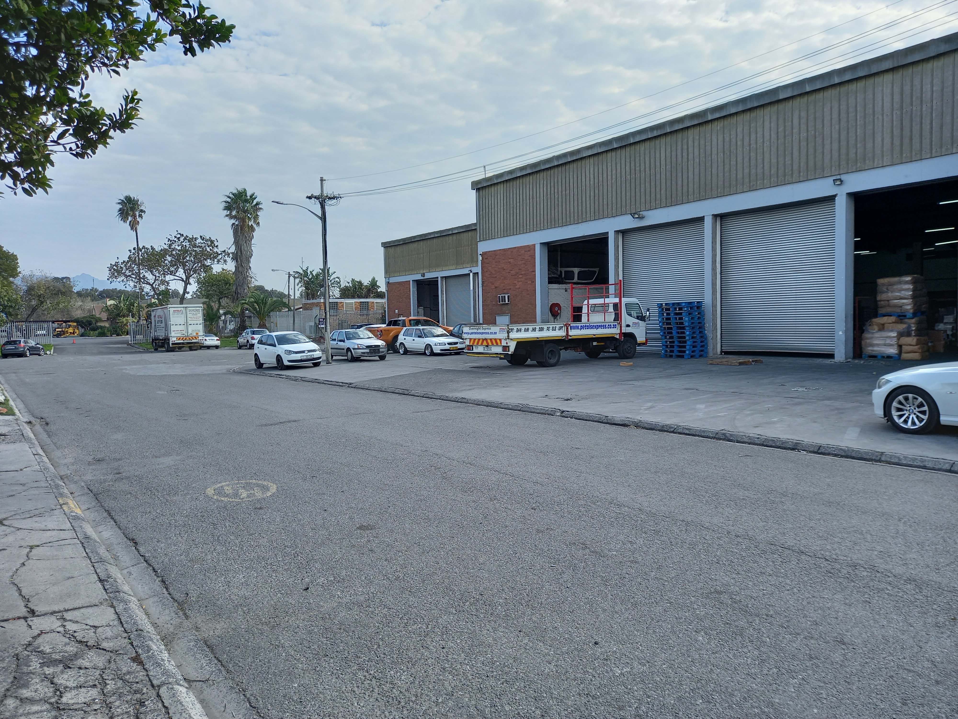 Warehouse to rent at 8 Tienie Britz - Beaconvale in Beaconvale