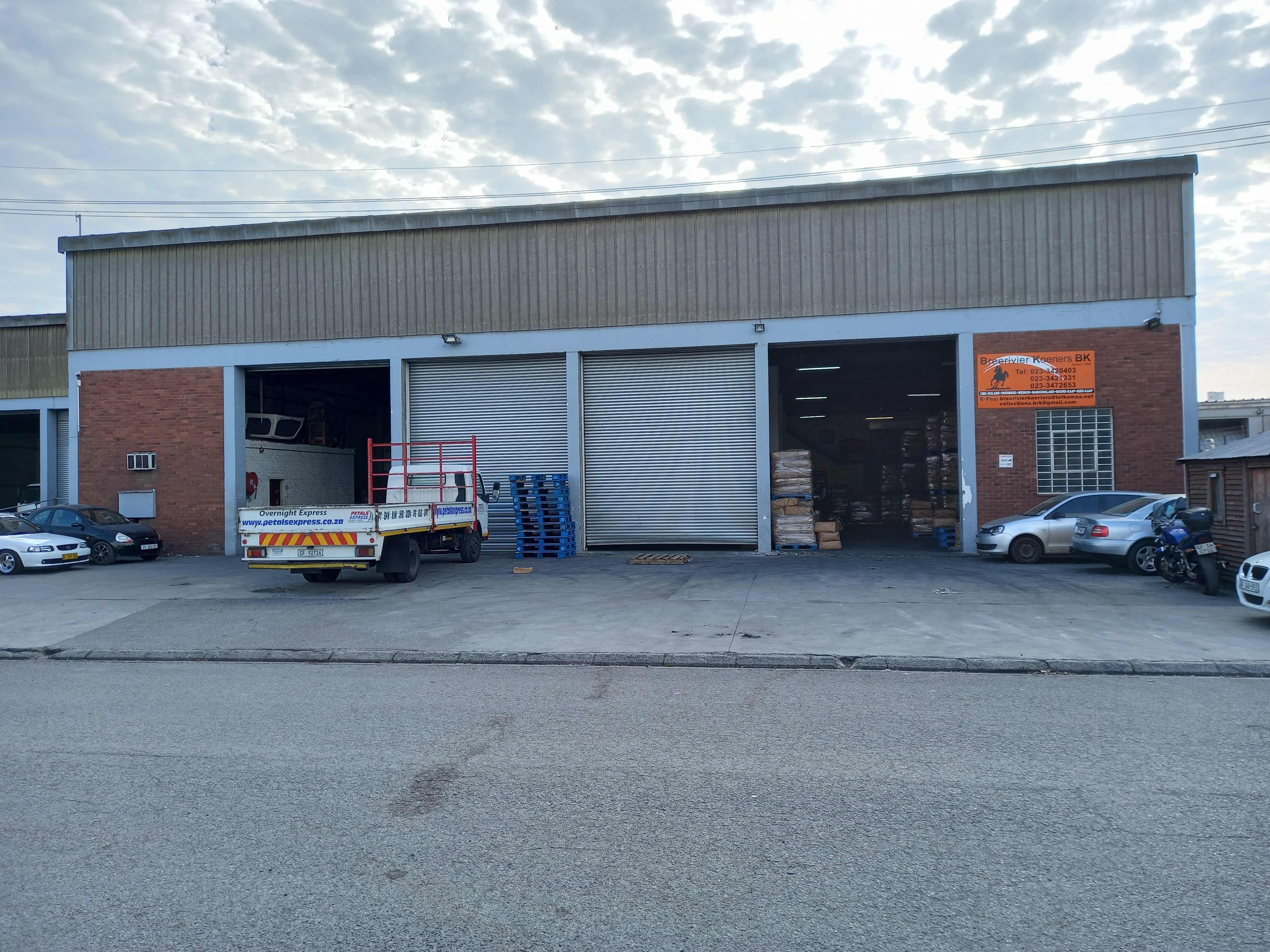 Warehouse to rent at 8 Tienie Britz - Beaconvale in Beaconvale