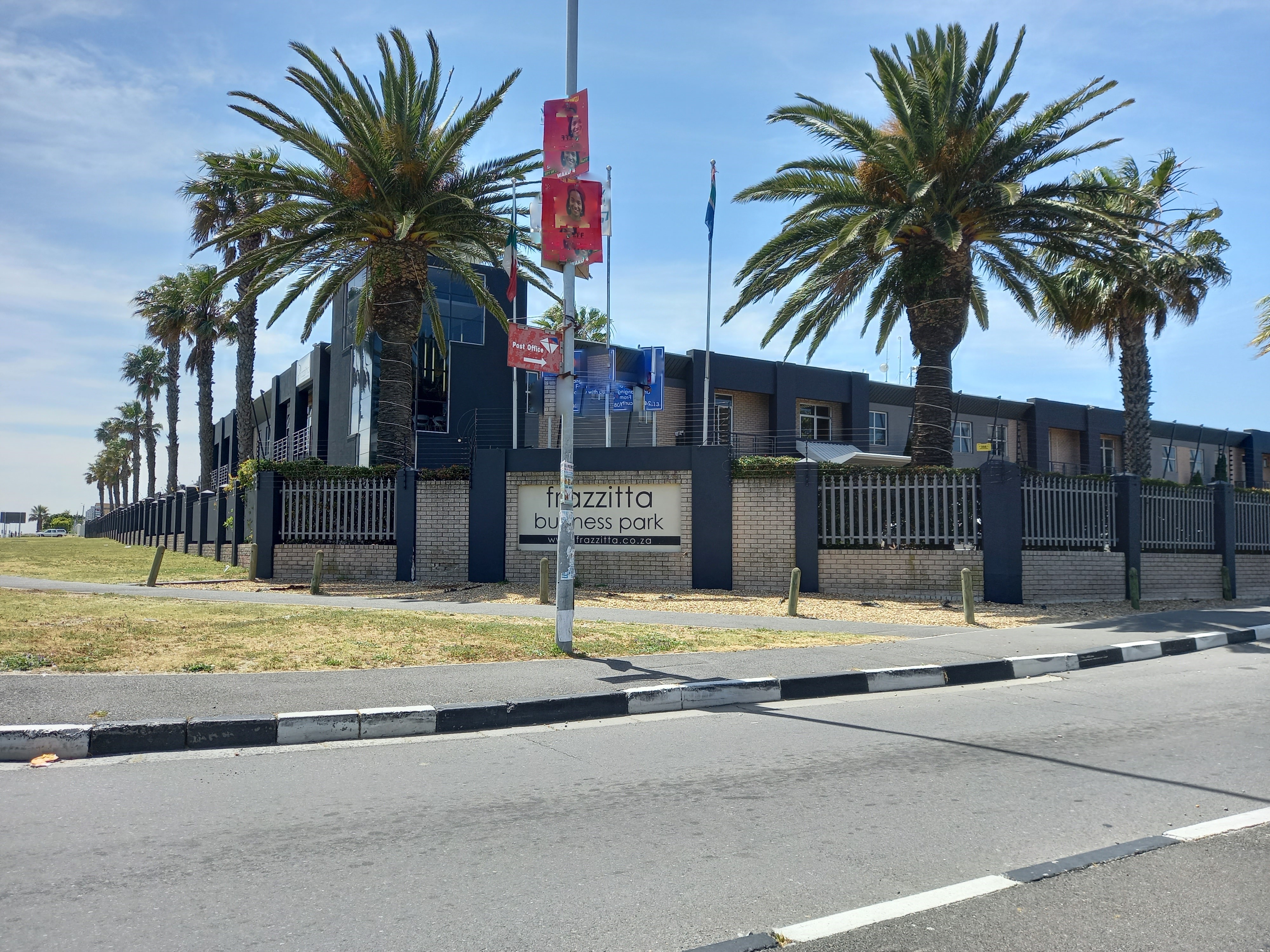100m² Office Space to rent at Frazzitta Business Park - Milnerton in Marconi Beam