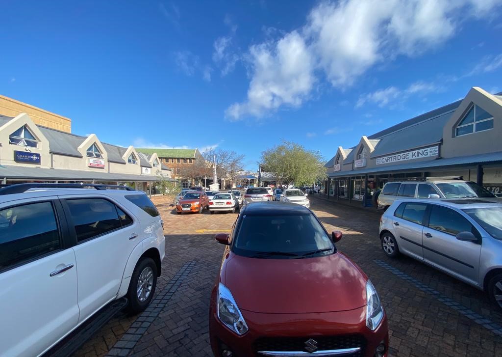 81m² Office Space to rent at Twin Oak Centre in Somerset West