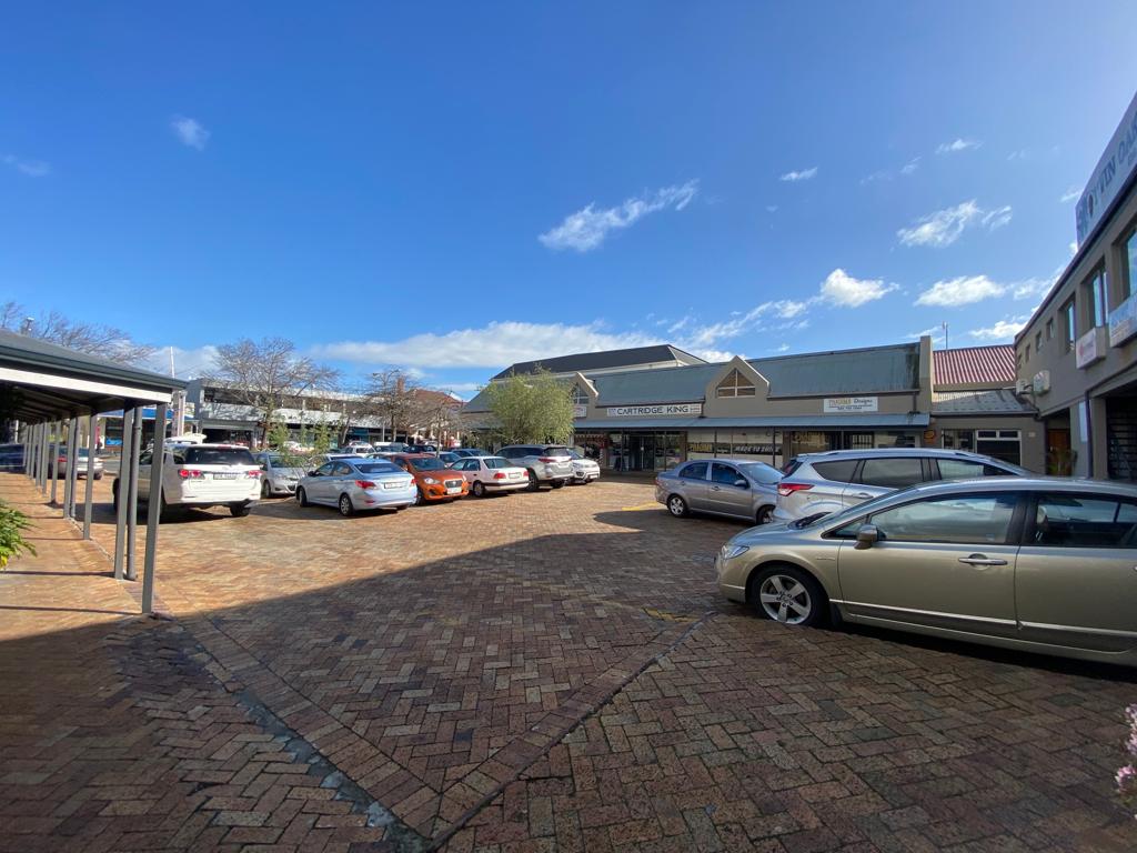 81m² Office Space to rent at Twin Oak Centre in Somerset West