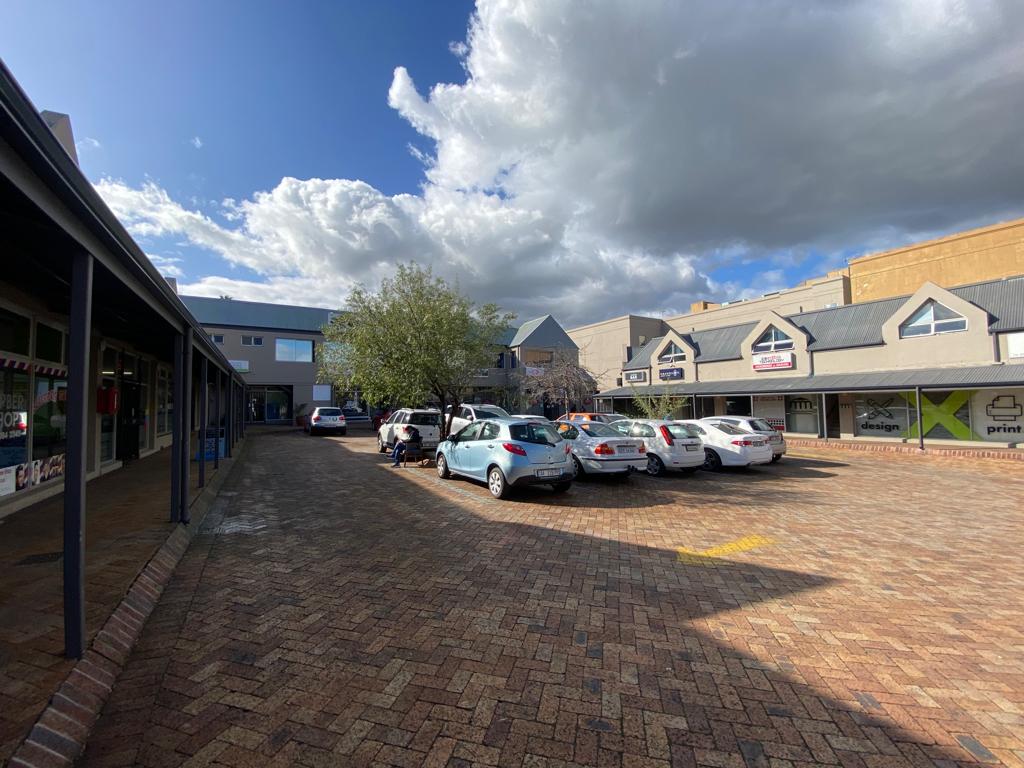 81m² Office Space to rent at Twin Oak Centre in Somerset West