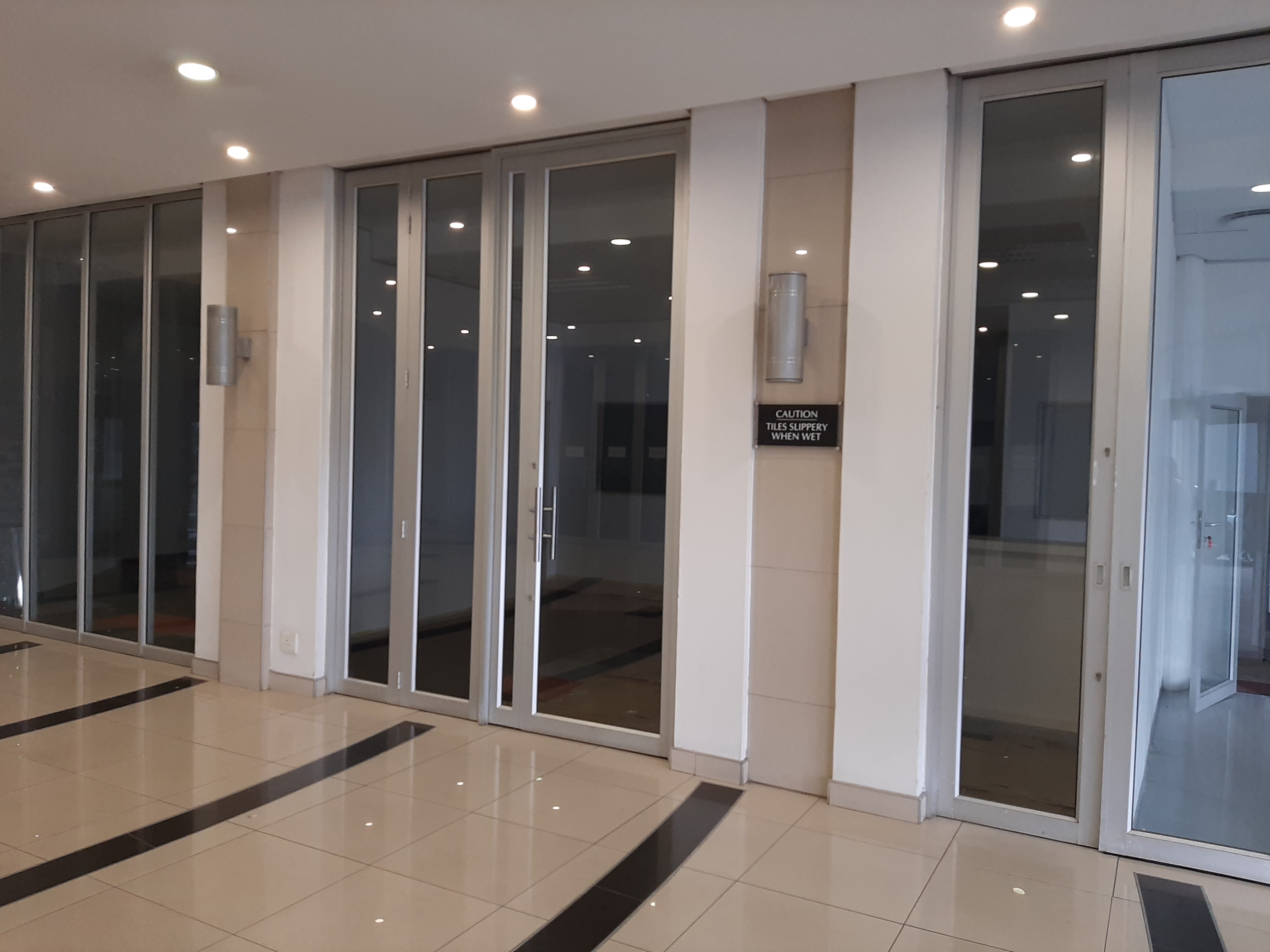 400m² Office Space to rent at Genesis  on Fairmount (Shopping Centre) in Fairmount