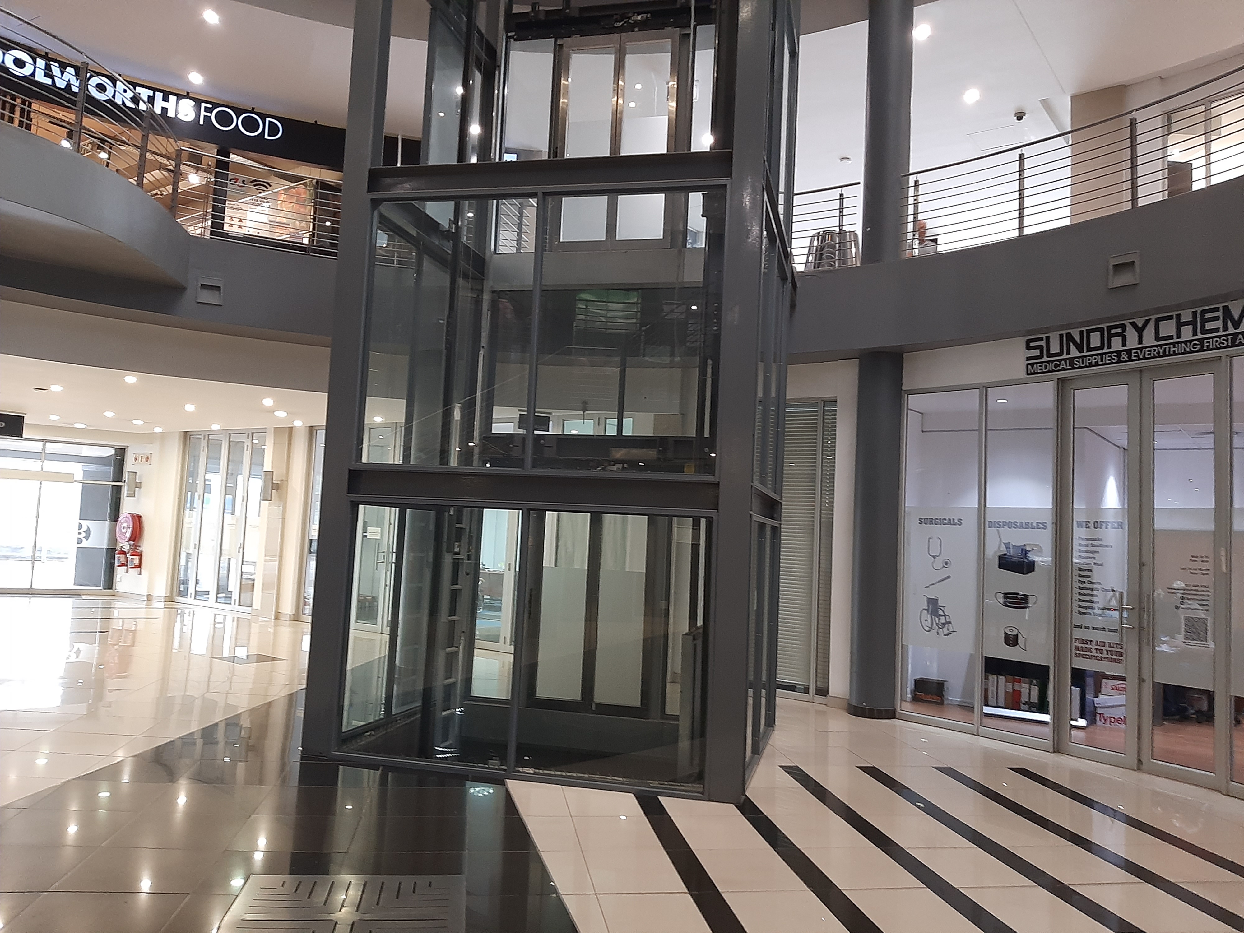 400m² Office Space to rent at Genesis  on Fairmount (Shopping Centre) in Fairmount
