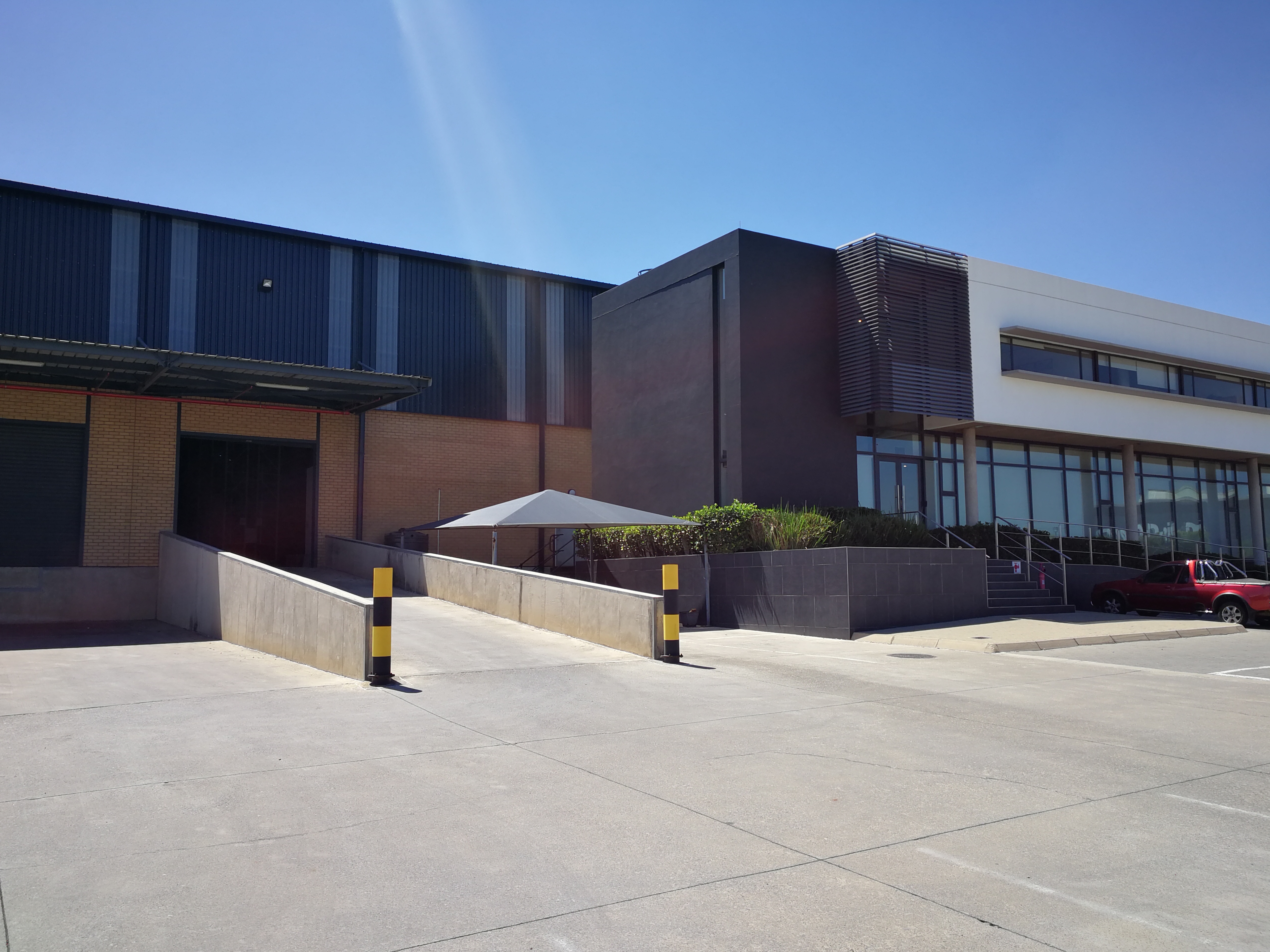 3 137m² Office Space to rent at Midrand Central in Halfway House