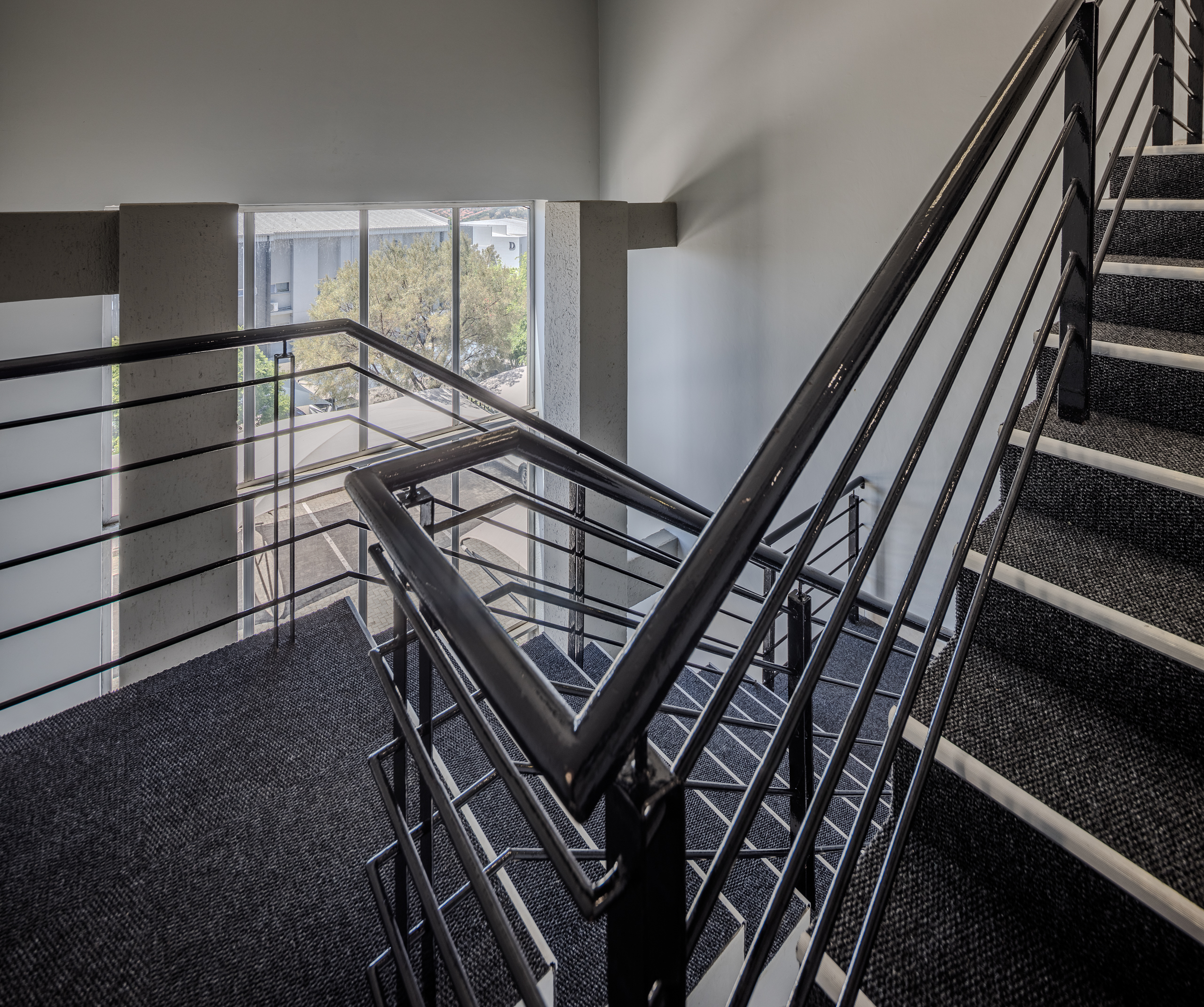 365m² Office Space to rent at Kyalami Business Park (53 Kyalami Boulevard) in Kyalami