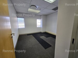 938m² Office Space to rent at 33 Fricker Road in Illovo