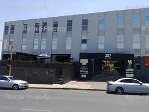 873m² Office Space to rent at 382 Jan Smuts Avenue in Craighall Park