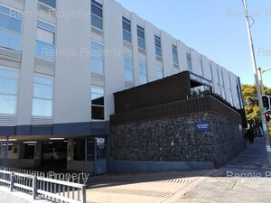 873m² Office Space to rent at 382 Jan Smuts Avenue in Craighall Park
