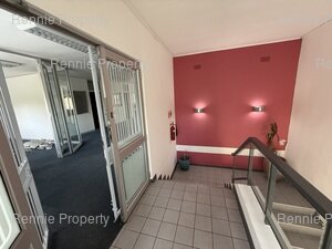 123m² Office Space to rent at Clareview Business Park in Claremont